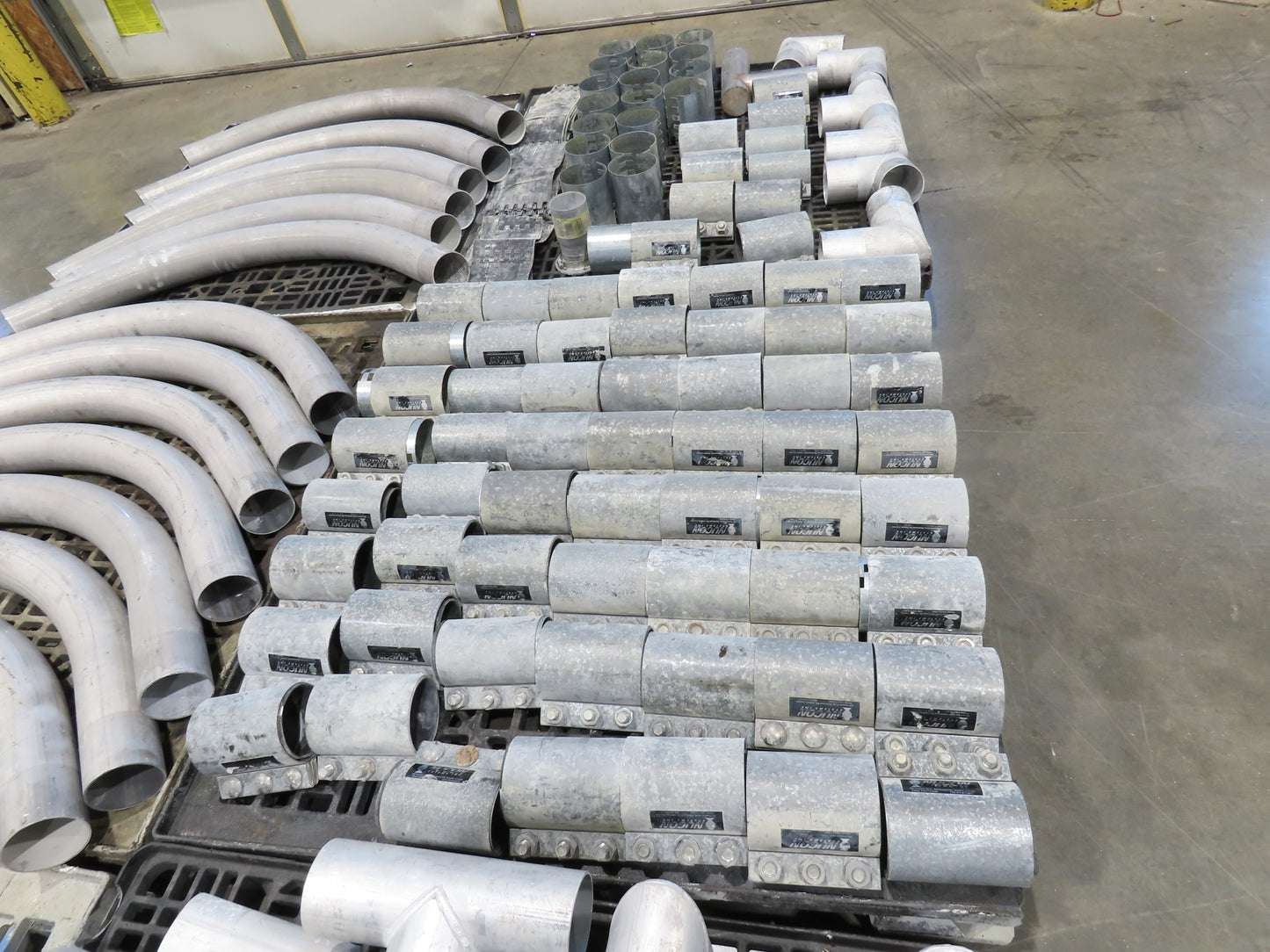 Nucon 3.5" Pipe Pneumatic Dry Material Conveying 90°Elbows Morris Couplings 4"OD
