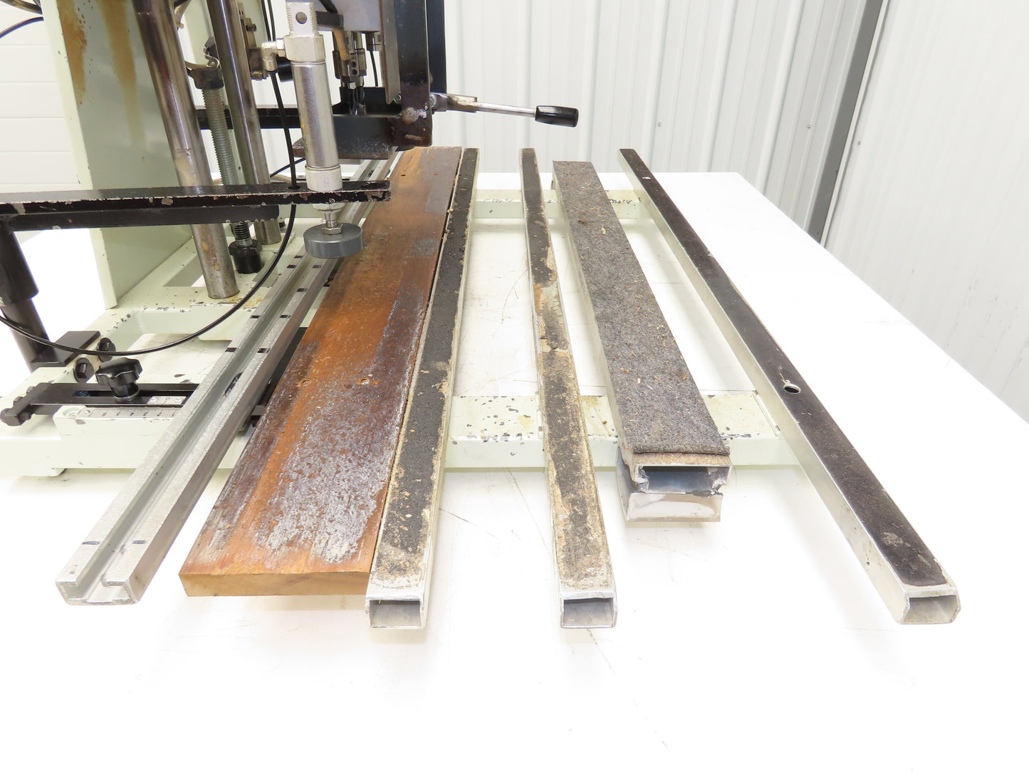 Casati HF/BP Hinge Boring Machine 230V 3Ph 1.5 HP Pneumatic Insertion