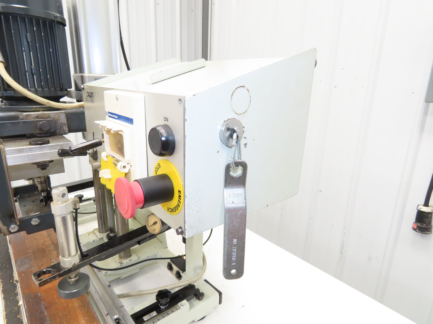 Casati HF/BP Hinge Boring Machine 230V 3Ph 1.5 HP Pneumatic Insertion