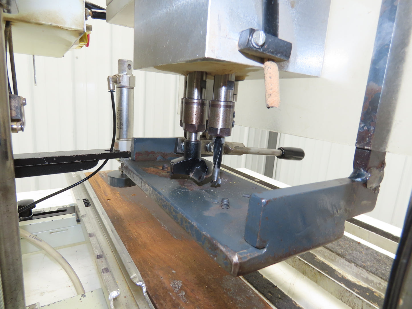 Casati HF/BP Hinge Boring Machine 230V 3Ph 1.5 HP Pneumatic Insertion