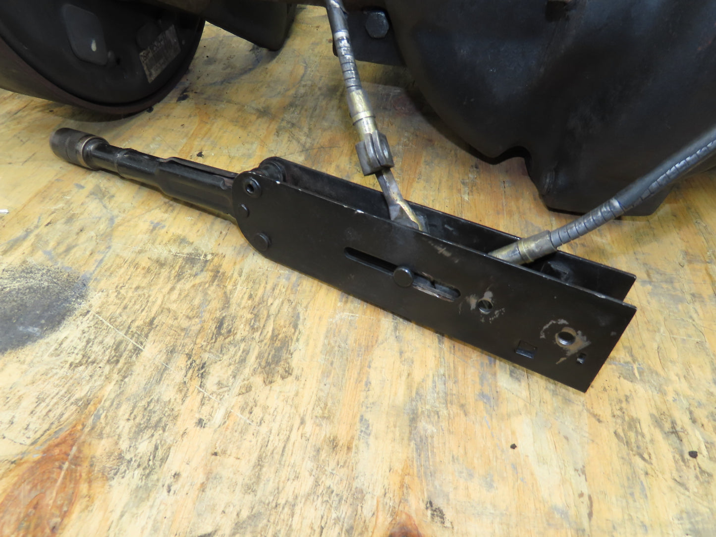 Yale ERC080HDN36SE092EE Forklift Dual-Wheel Front Drive Axle 6 Lug Assembly