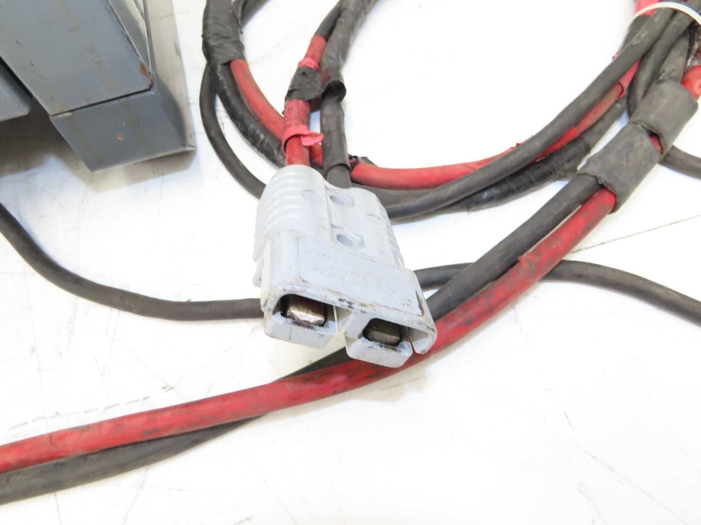 GNB SCR100-12-260S1-L Forklift Battery Charger 24V 40A 260Ah 120/208/240V 1Ph