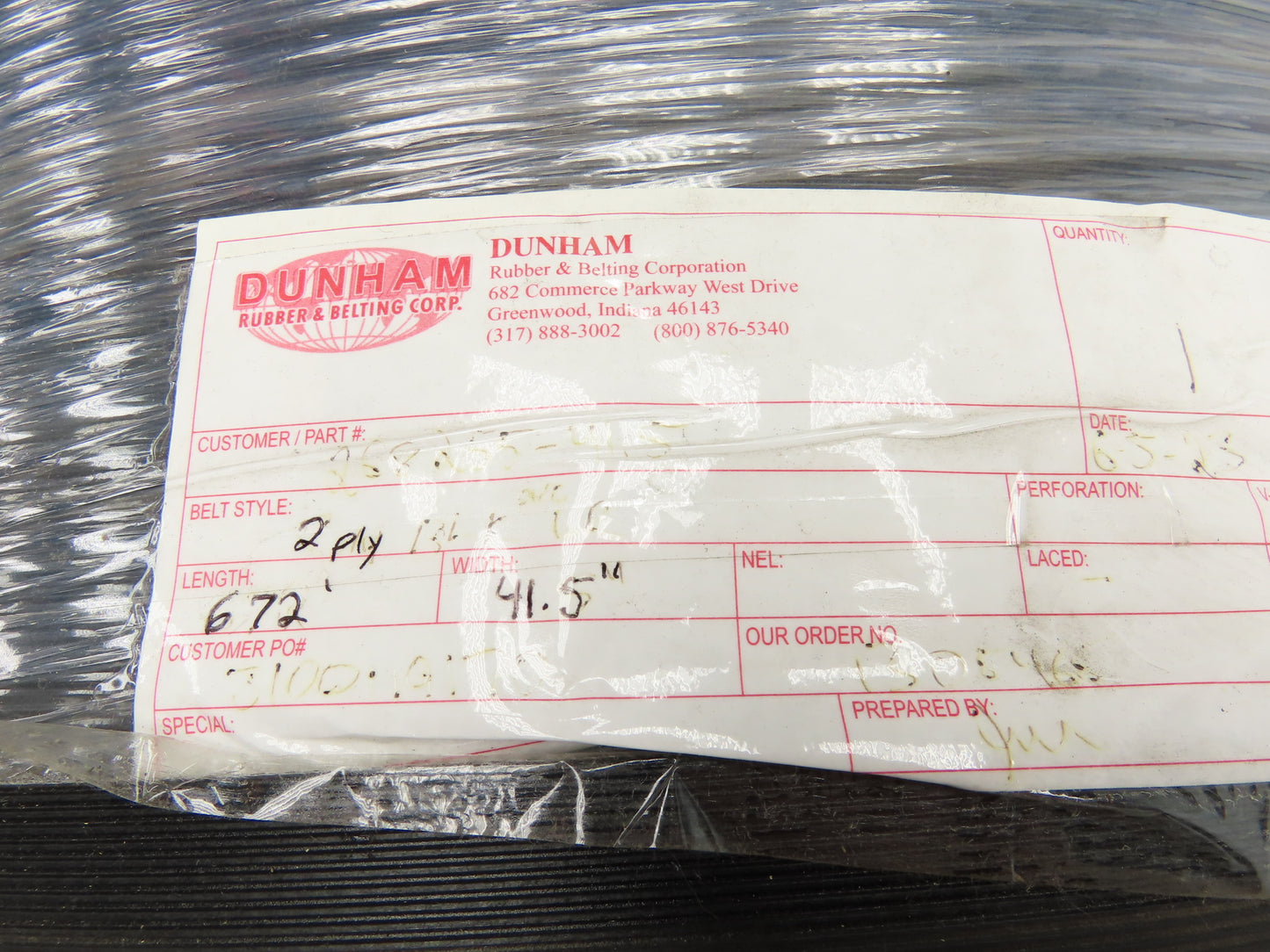 Hytrol 41.5"W x 672' Grooved Rubber Conveyor Belt 2-Ply Black 43"BW