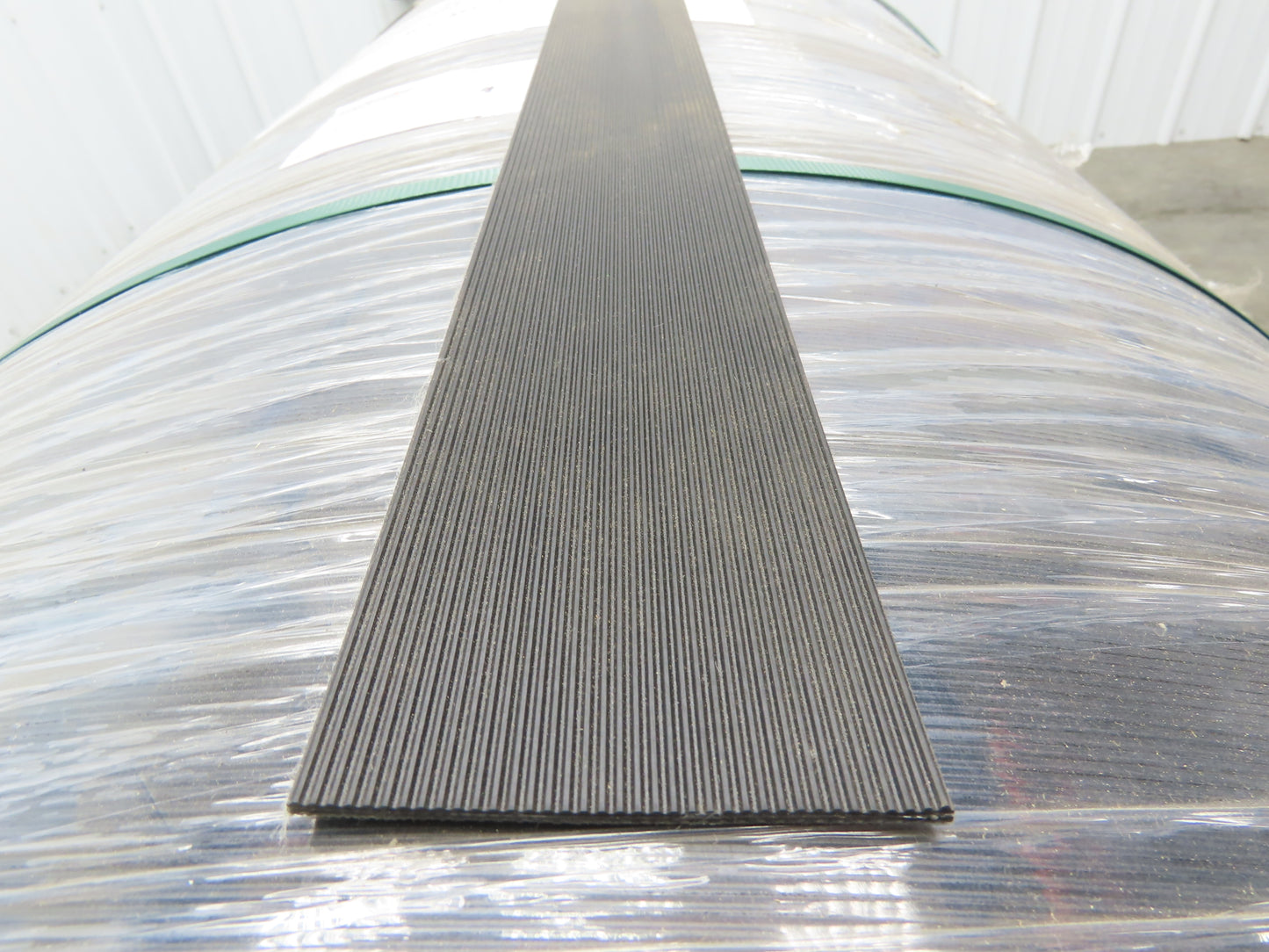 Hytrol 41.5"W x 672' Grooved Rubber Conveyor Belt 2-Ply Black 43"BW