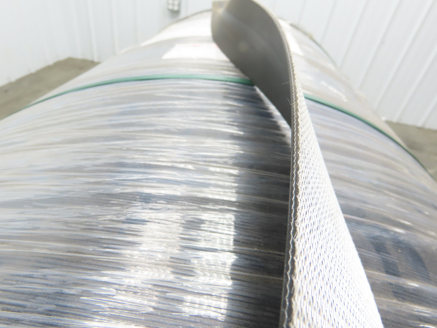 Hytrol 41.5"W x 672' Grooved Rubber Conveyor Belt 2-Ply Black 43"BW