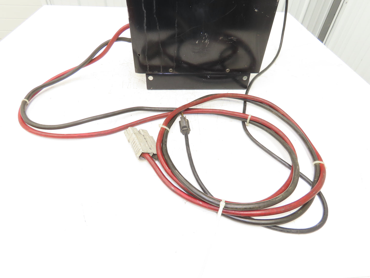 Hawker PAC1240 KW Powerstroke Battery Charger 24V 12 Cell 40 Amp 120V 1Ph 380AH