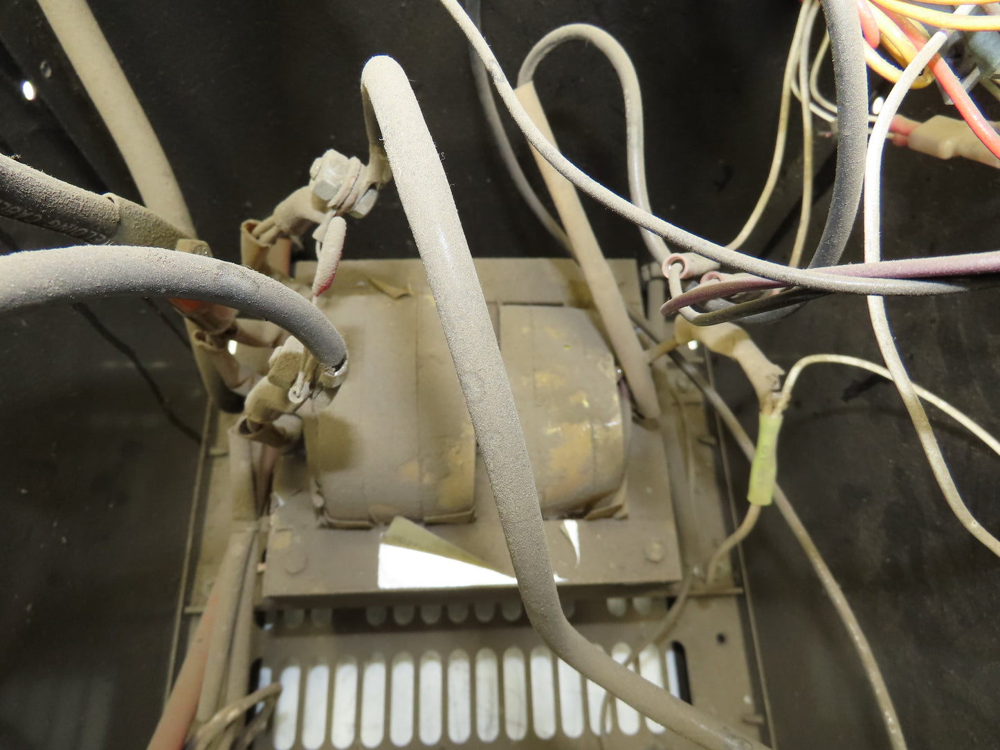 Hawker PAC1240 KW Powerstroke Battery Charger 24V 12 Cell 40 Amp 120V 1Ph 380AH