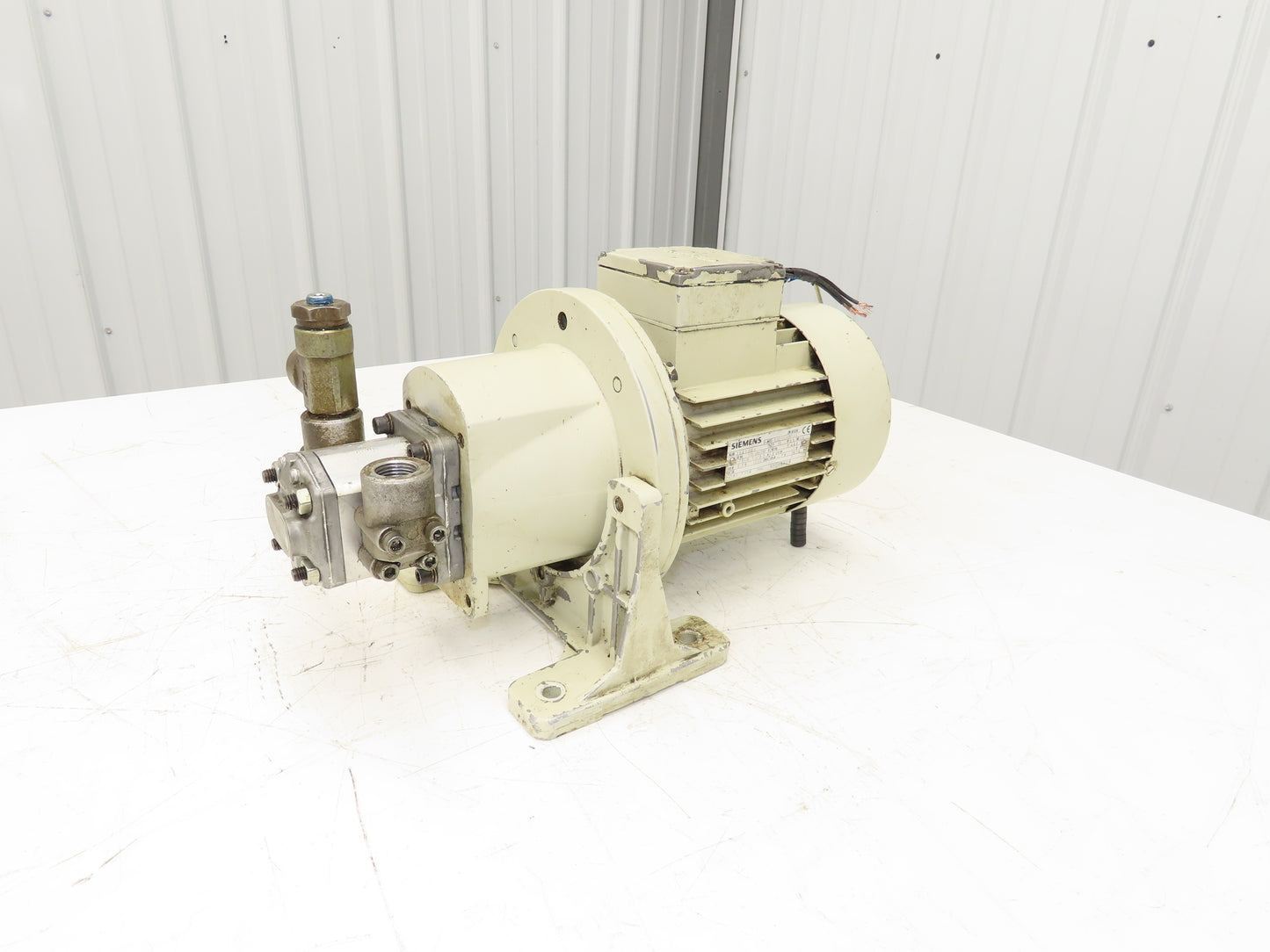 Marzocchi 1P D 6.7 Hydraulic Gear Pump 6.4 L/min 3600psi 0.9kw 230/460V 3PH