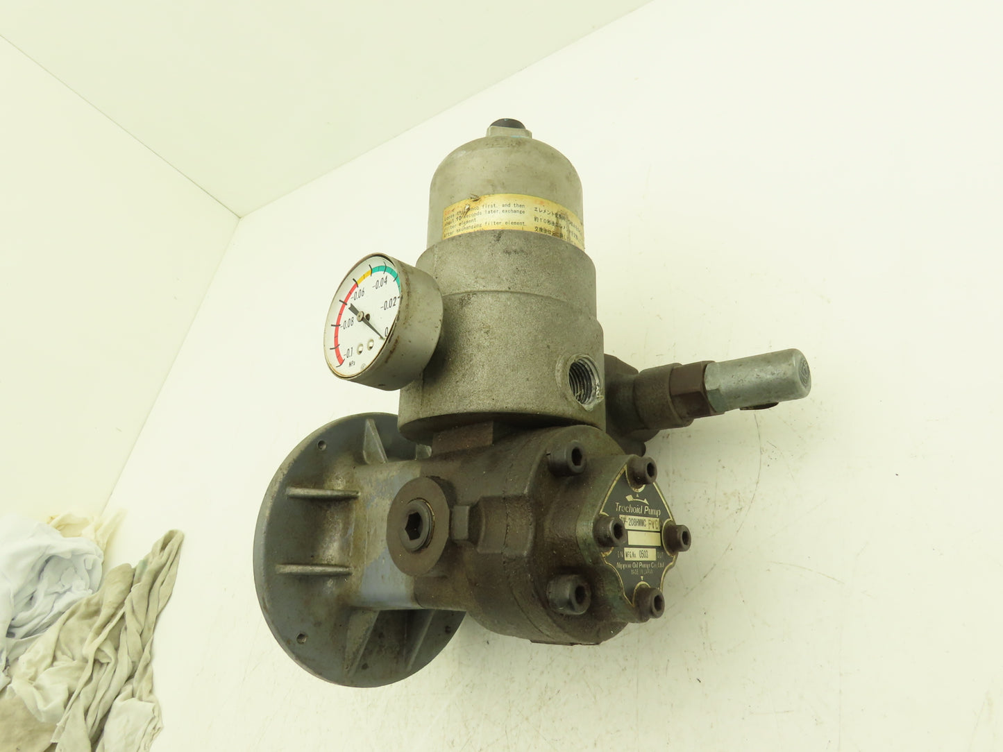 Nippon TOP-208HWMC PVDE Trochoid Hydraulic Oil Pump w/Filter IEC C-Face Flange