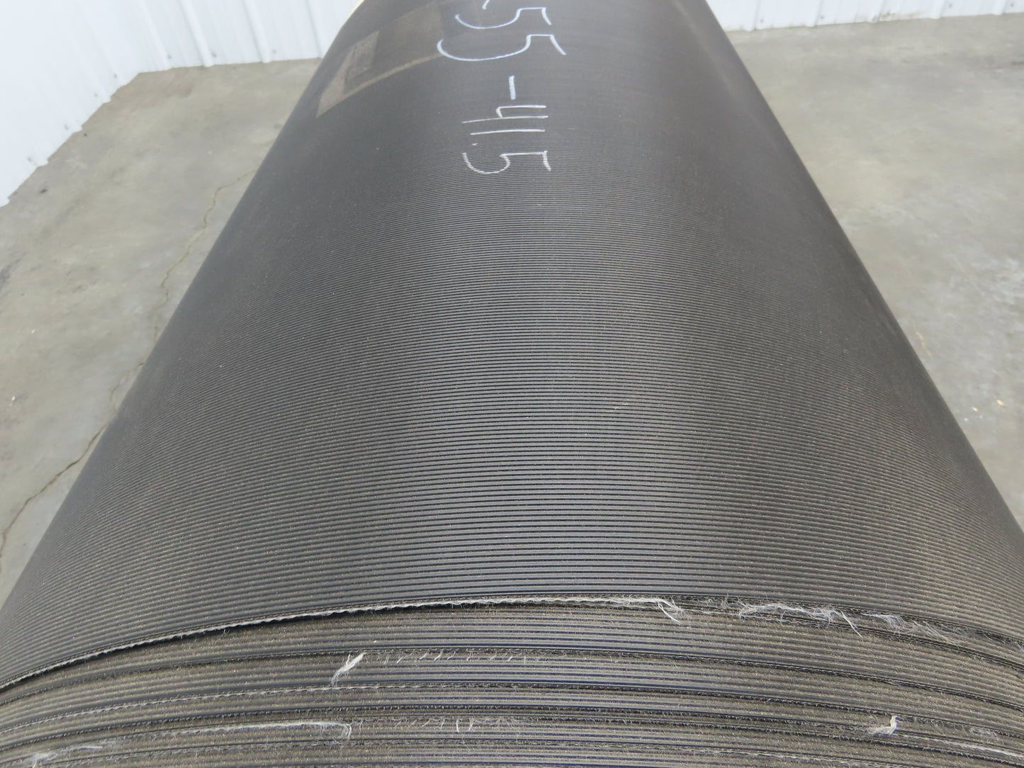 Hytrol 41.5"W x 346' Grooved Rubber Conveyor Belt 2-Ply Black 43"BW