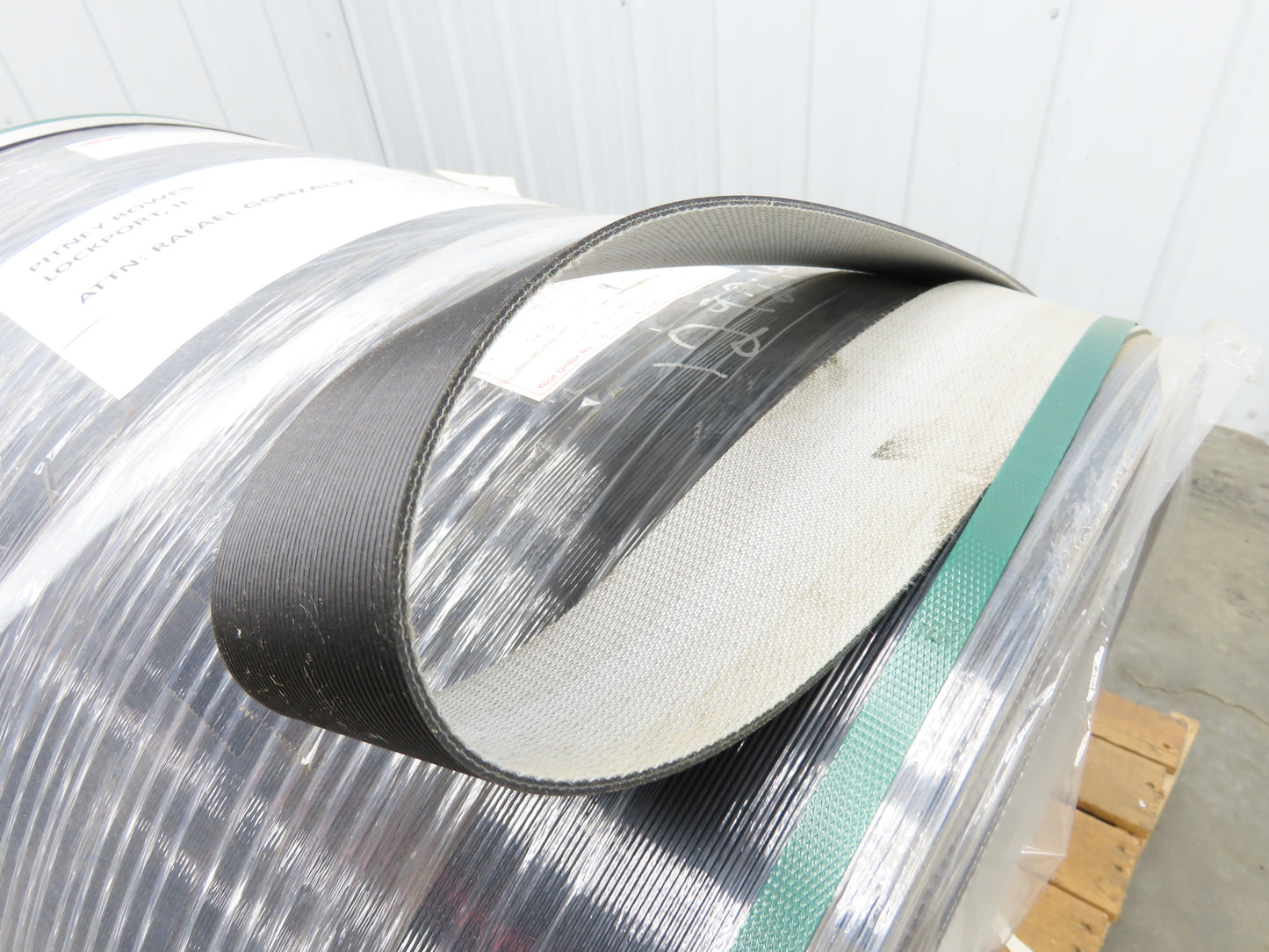 Hytrol 35.5"W x 467' Grooved Rubber Conveyor Belt 2-Ply Black 37"BW