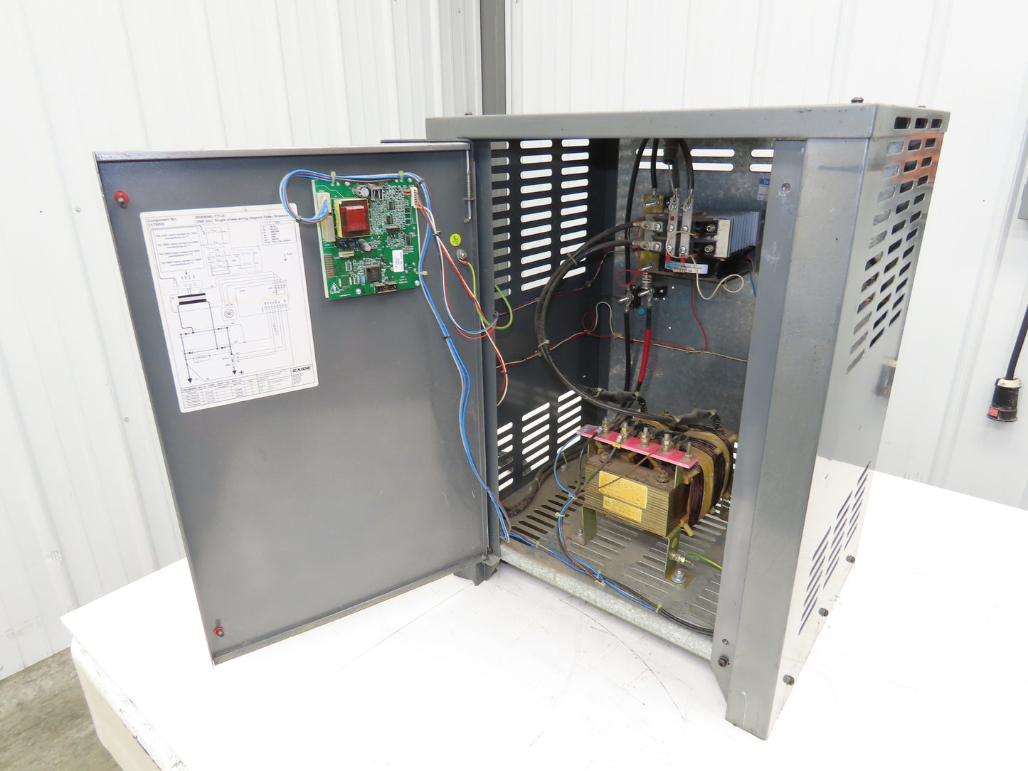 GNB SCR20012260S1L SCR200 Forklift Battery Charger 24V 260Ah 120/208/240V 1Ph