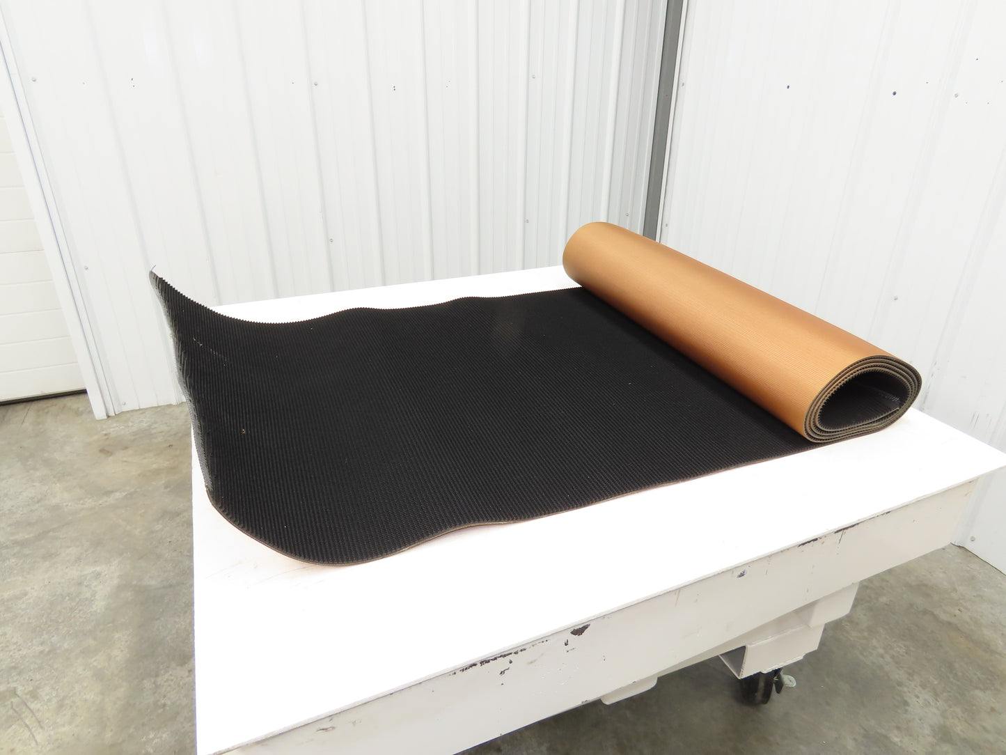 34"W x 11' 8" Grip-Top Incline Conveyor Belt Laced 2-Ply Black Rubber PHR2-160
