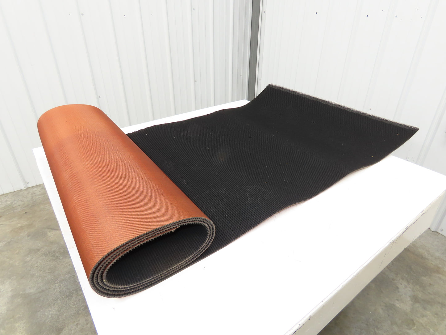 34"W x 12' 4" Grip-Top Incline Conveyor Belt Laced 2-Ply Black Rubber PHR2-160