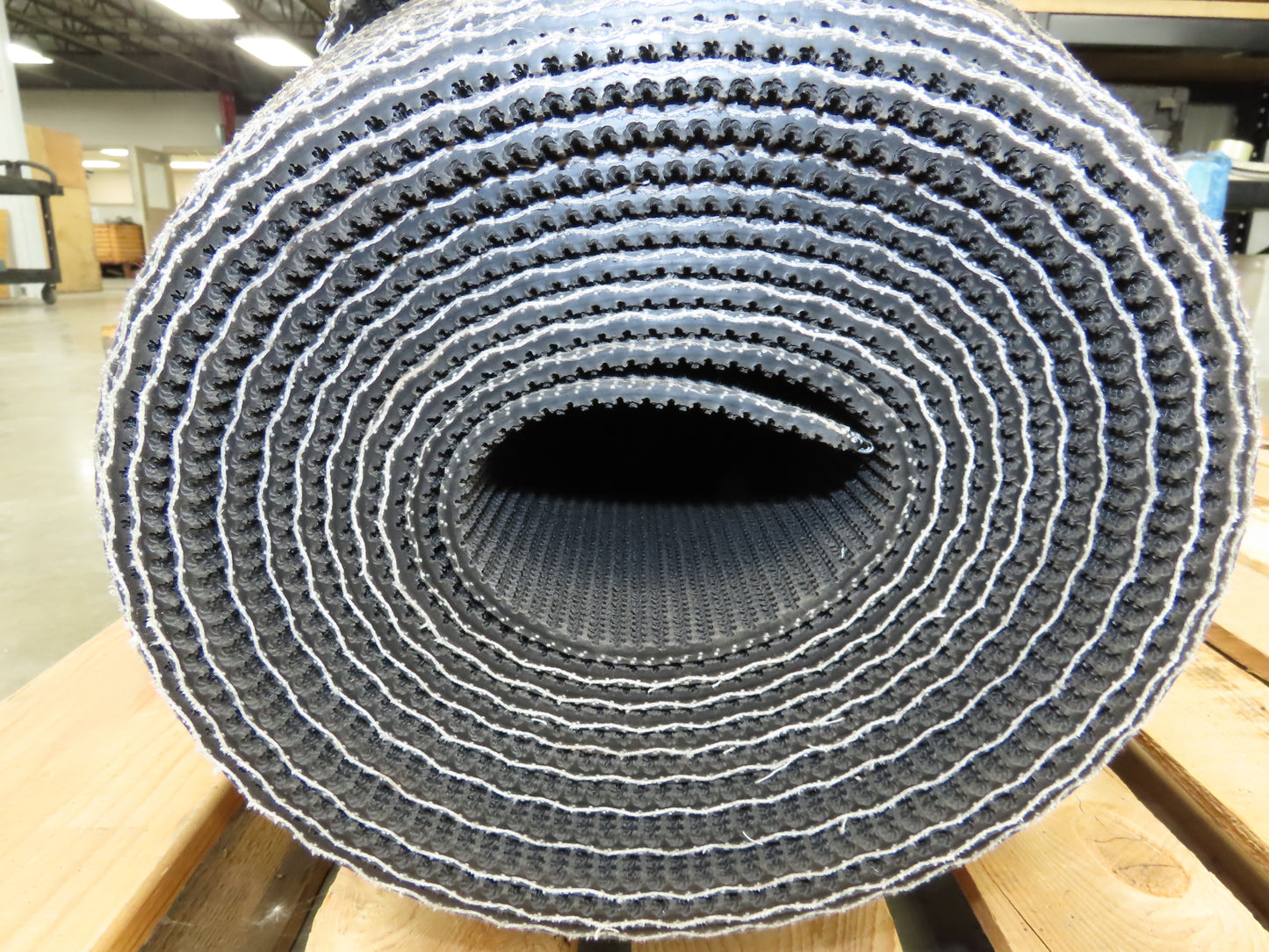 36"W x 41' Grip-Top Incline Conveyor Belt Laced Black Rubber