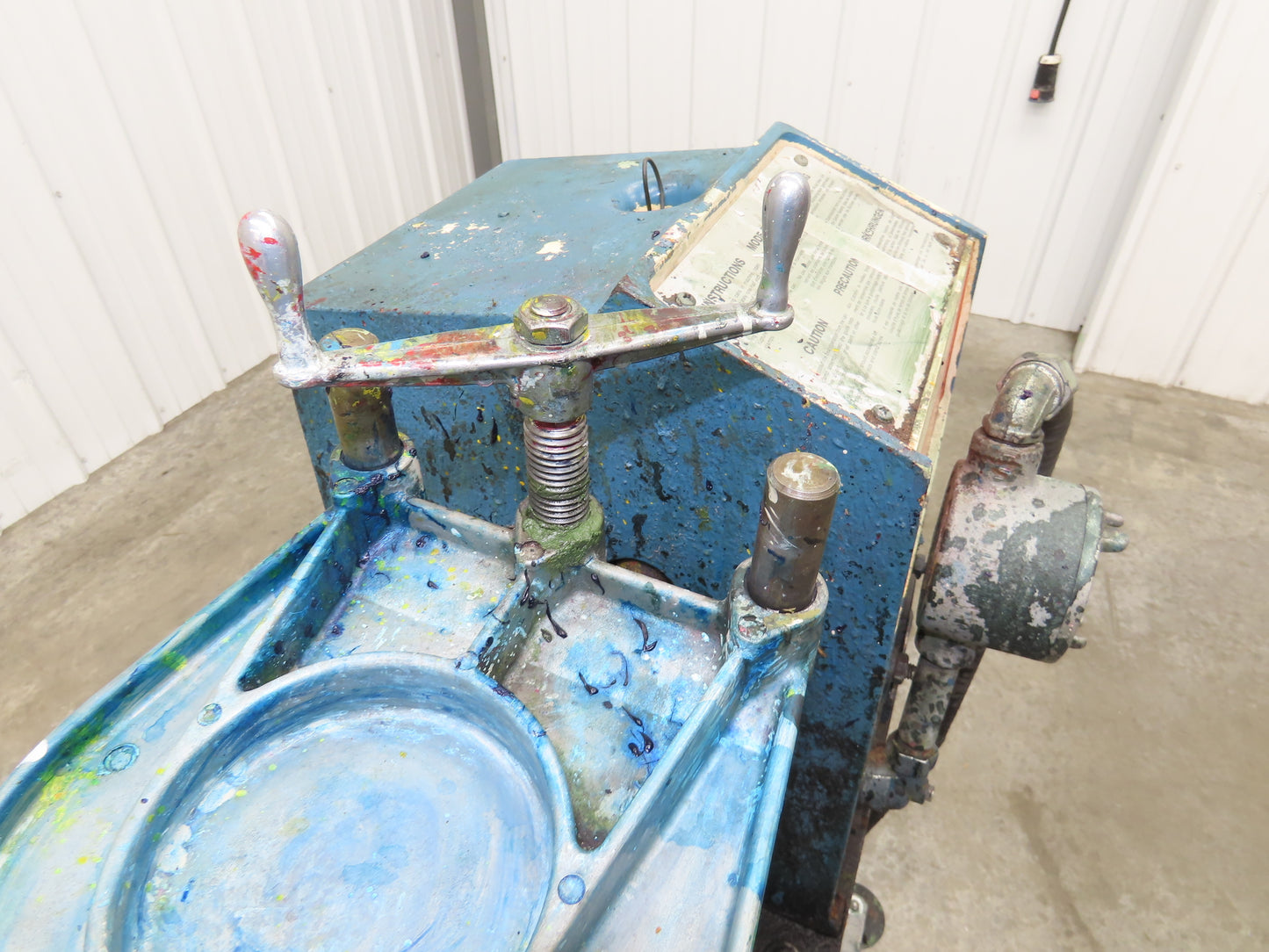 Red Devil Paint Shaker 1 Gallon 115V 1Ph Single Arm Explosion Proof