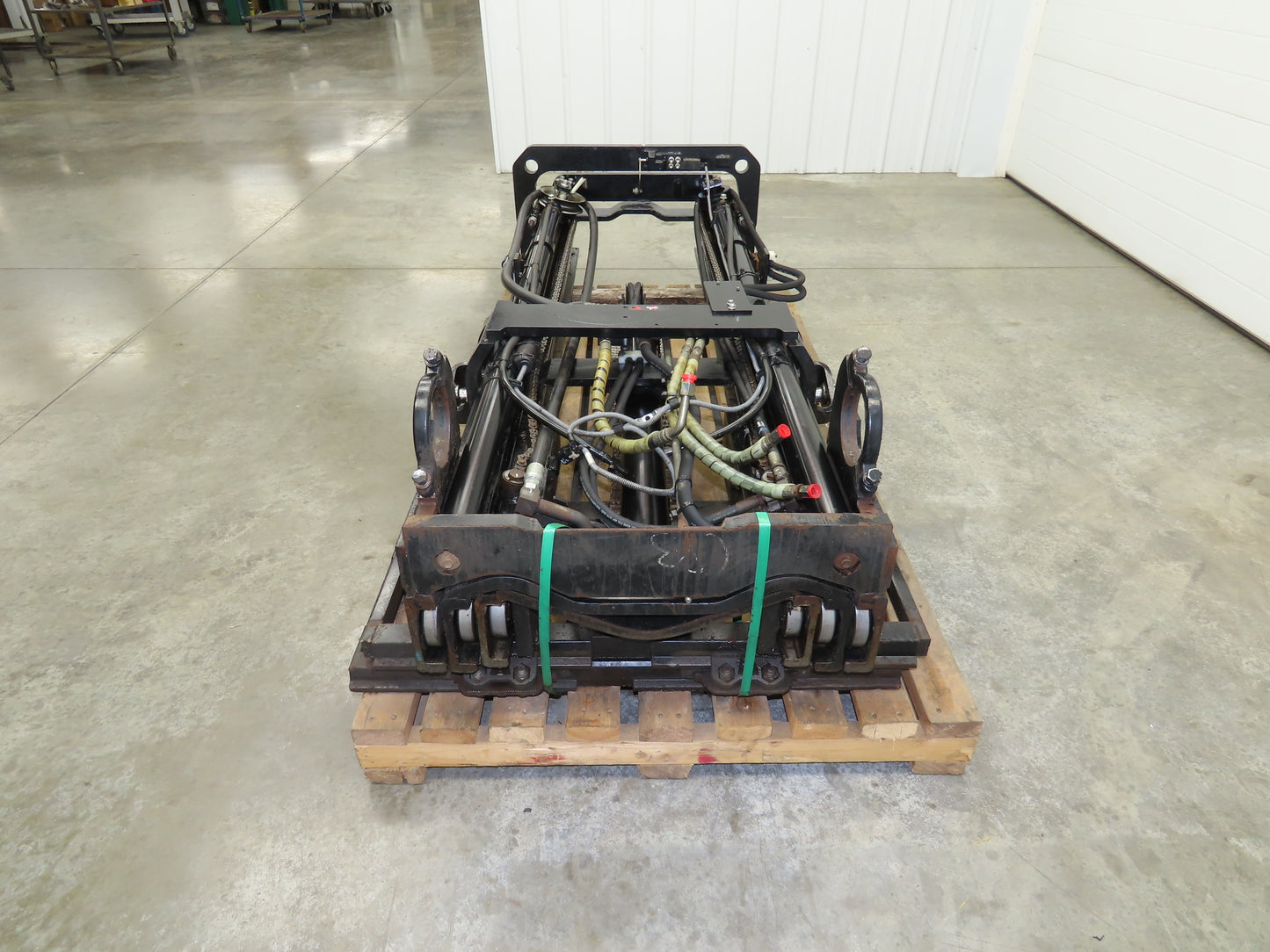 Toyota 7FBCU25 Electric Forklift Mast 3-Stage 189" Lift Sideshift Class II