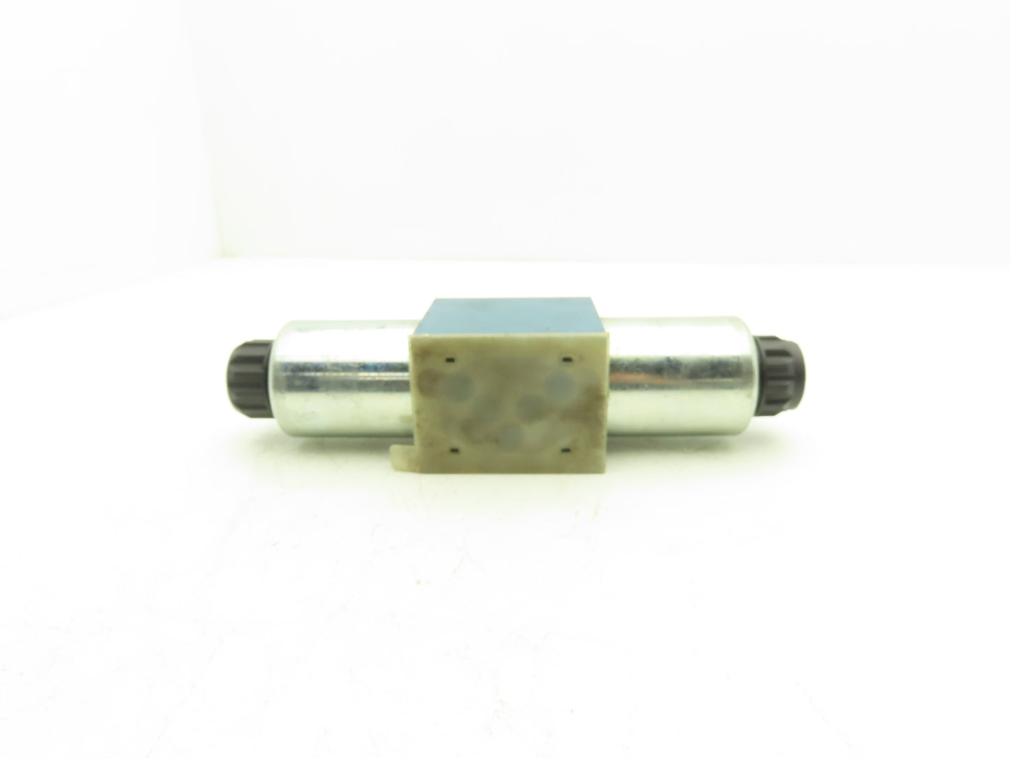 Rexroth 4WE10J31/CG24N 9Z45 Hydraulic Directional Dual Solenoid Valve 24VDC