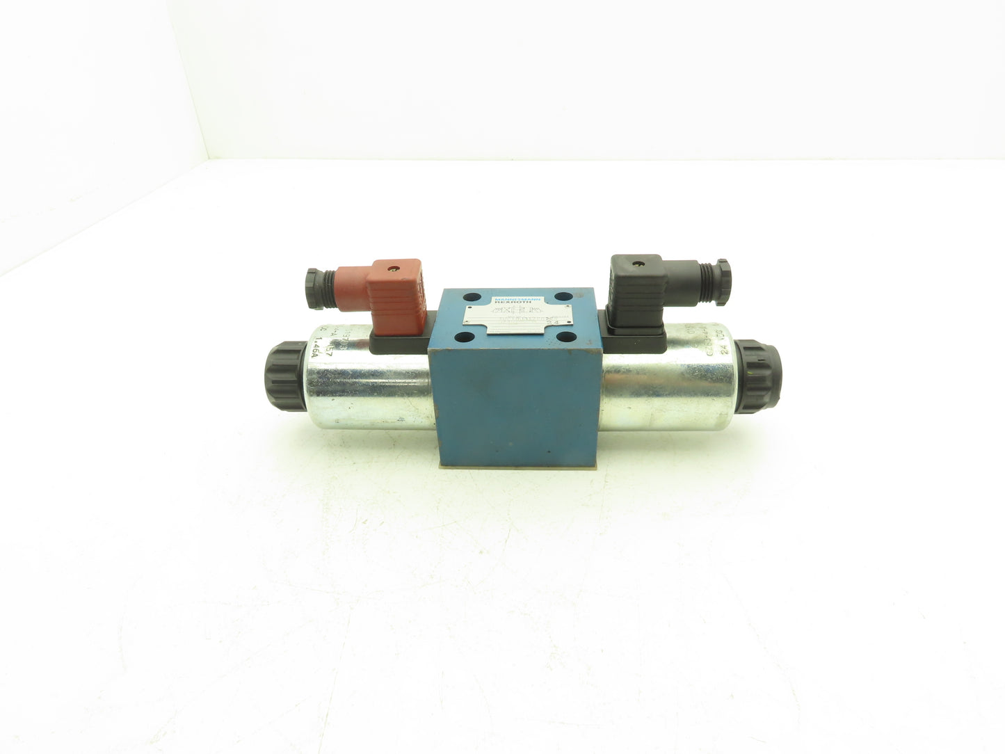 Rexroth 4WE10J31/CG24N 9Z45 Hydraulic Directional Dual Solenoid Valve 24VDC