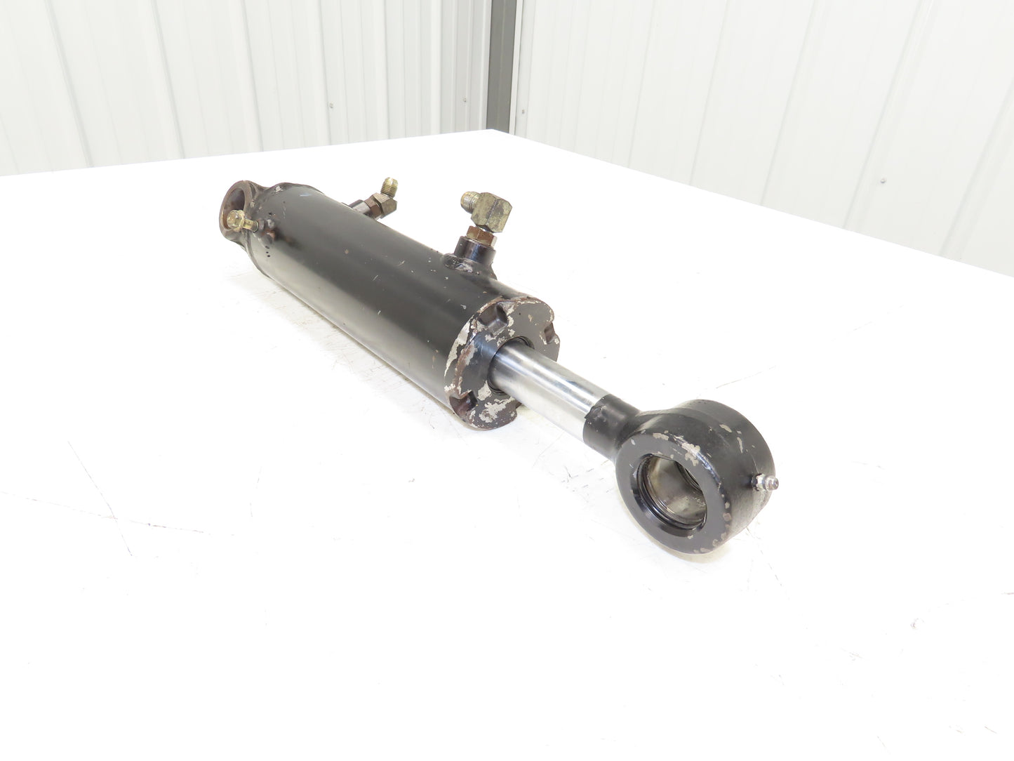 Toyota 7FBCU25 Electric Forklift Mast Tilt Cylinder 3" Bore 8" Stoke 1-3/8" Pin