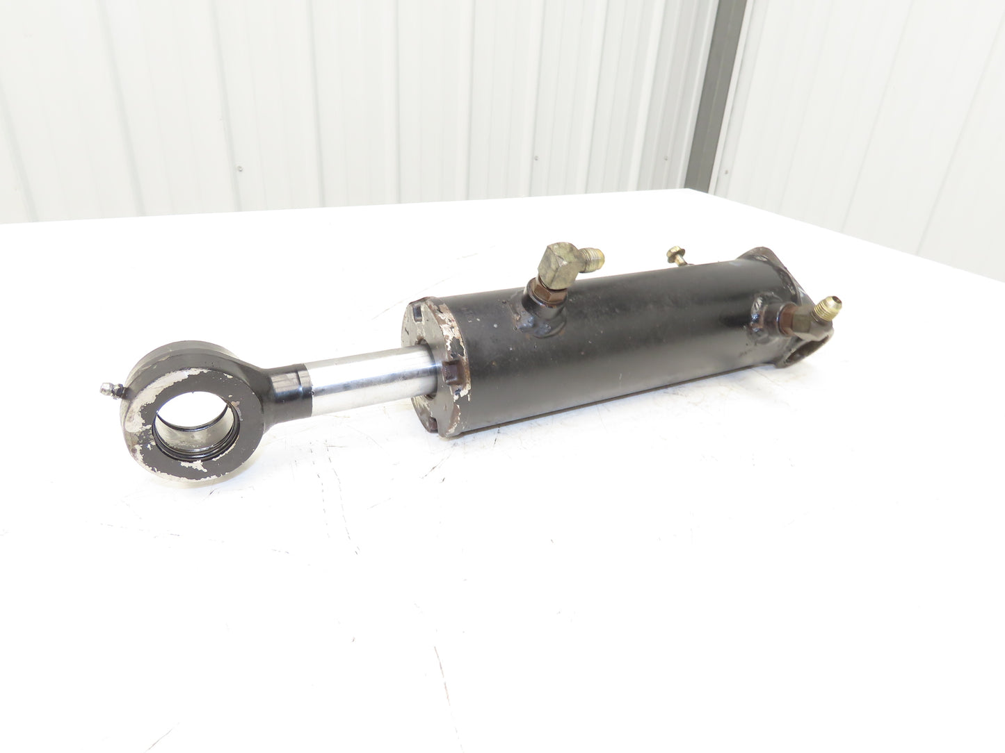 Toyota 7FBCU25 Electric Forklift Mast Tilt Cylinder 3" Bore 8" Stoke 1-3/8" Pin