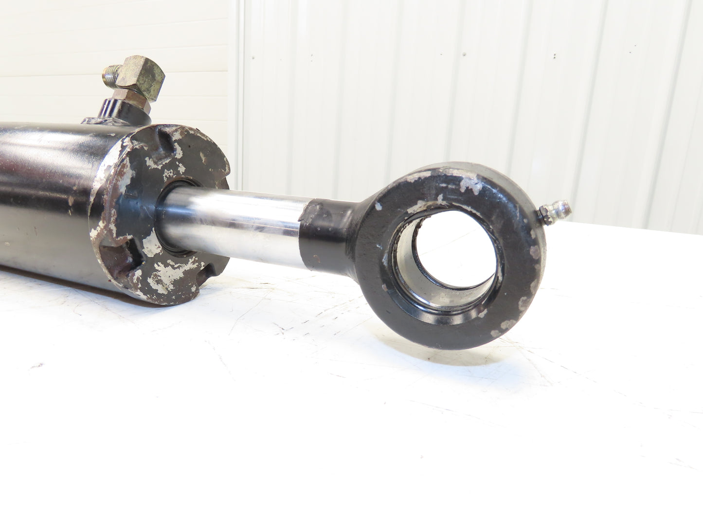 Toyota 7FBCU25 Electric Forklift Mast Tilt Cylinder 3" Bore 8" Stoke 1-3/8" Pin