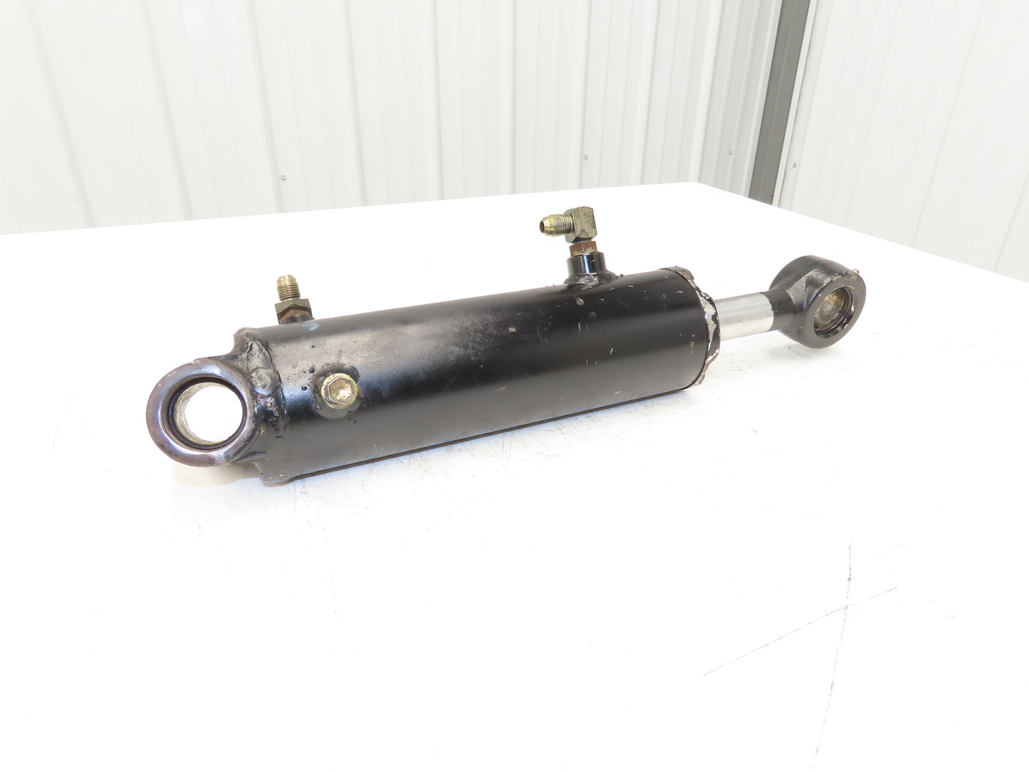 Toyota 7FBCU25 Electric Forklift Mast Tilt Cylinder 3" Bore 8" Stoke 1-3/8" Pin