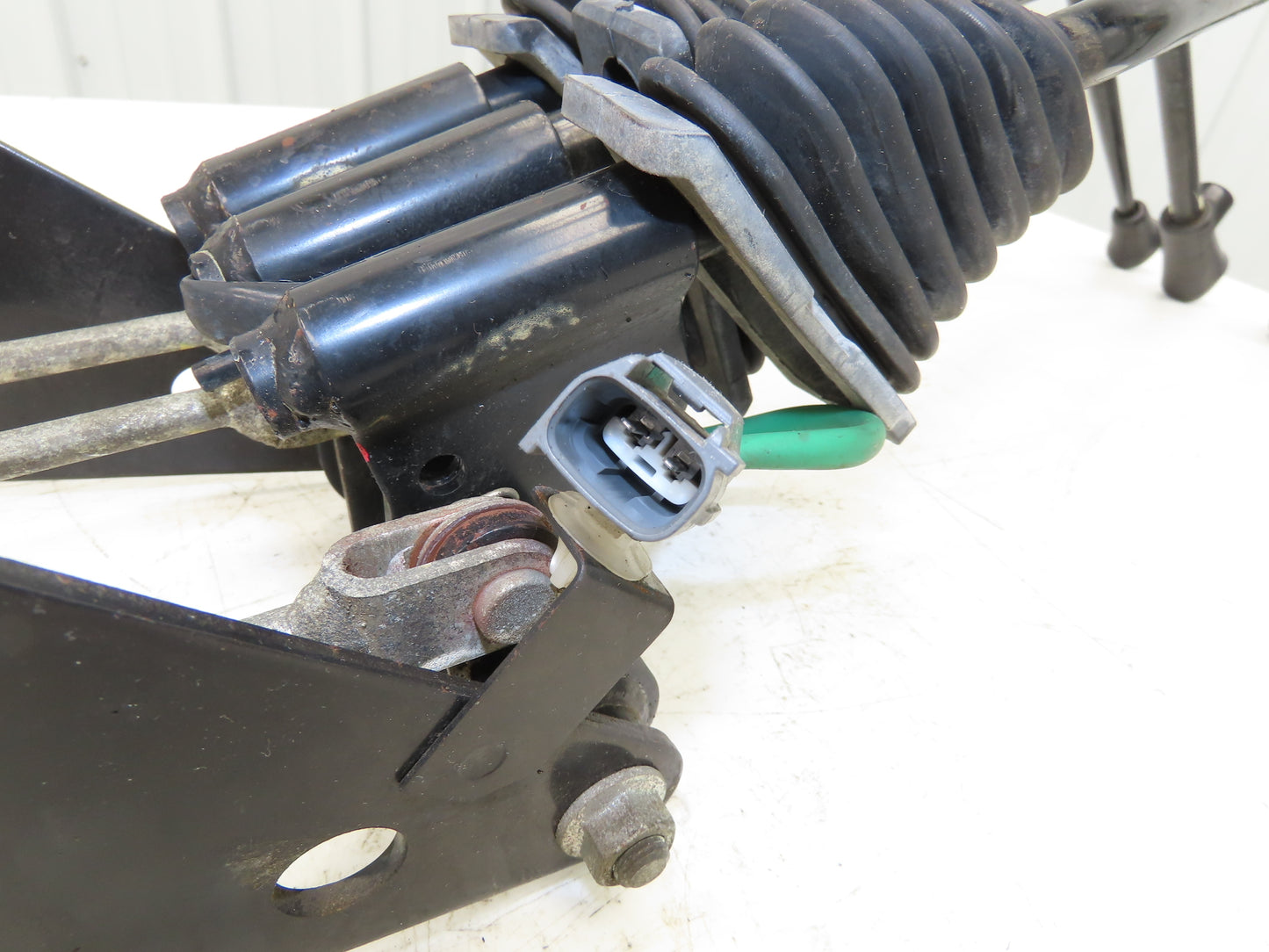 Toyota Electric Forklift Three Lever Control With Lift Tilt Shift From 7FBCU25