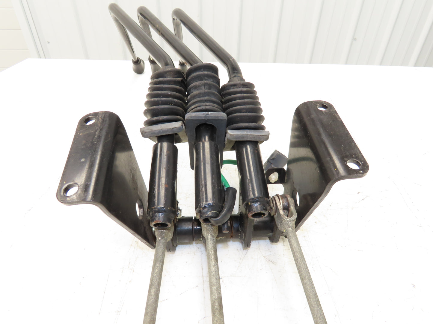 Toyota Electric Forklift Three Lever Control With Lift Tilt Shift From 7FBCU25