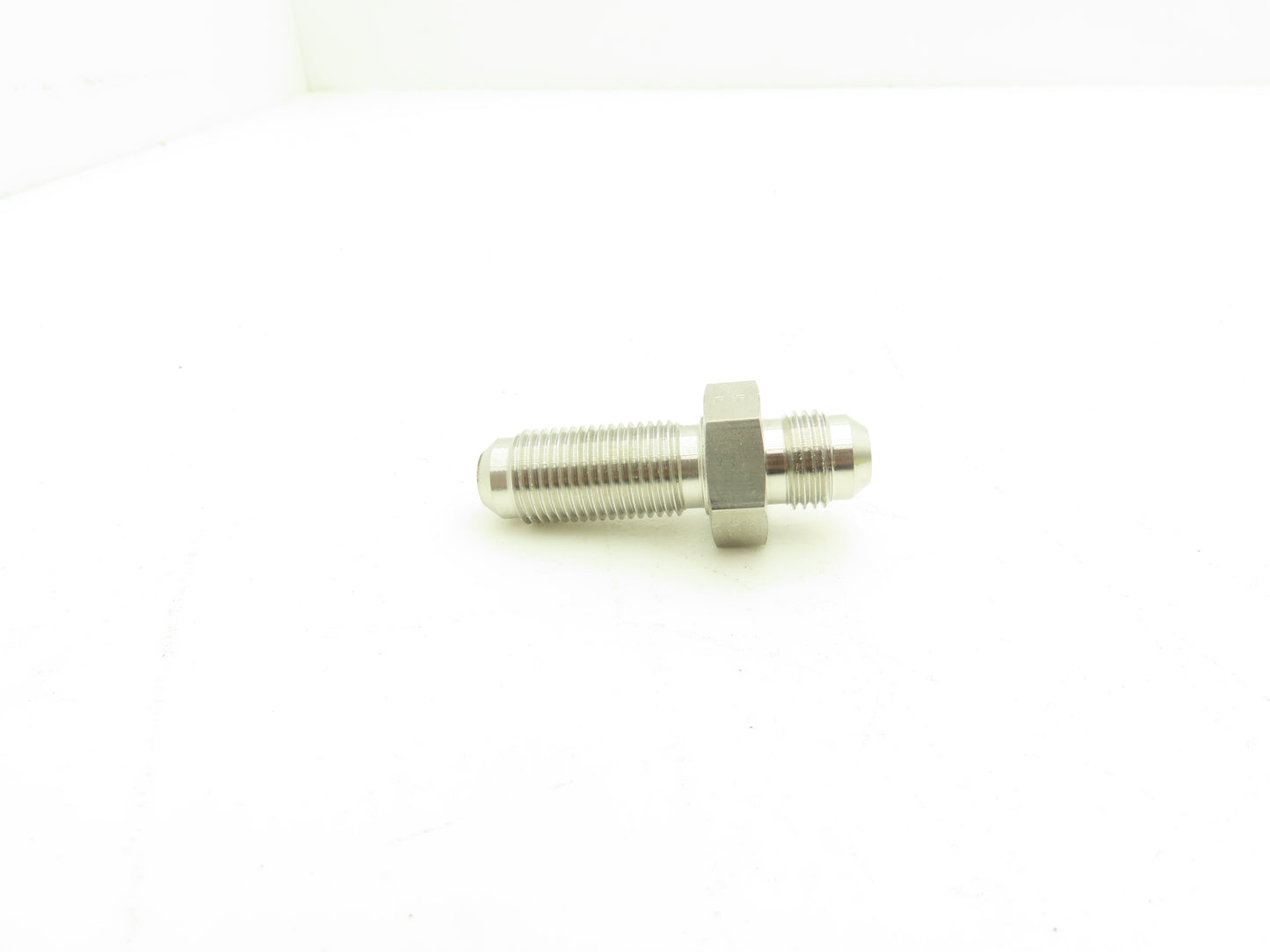 Parker Triple-Lok JIC Tube Bulkhead Union 3/8" Male 37 Degree Flare Lot of 9