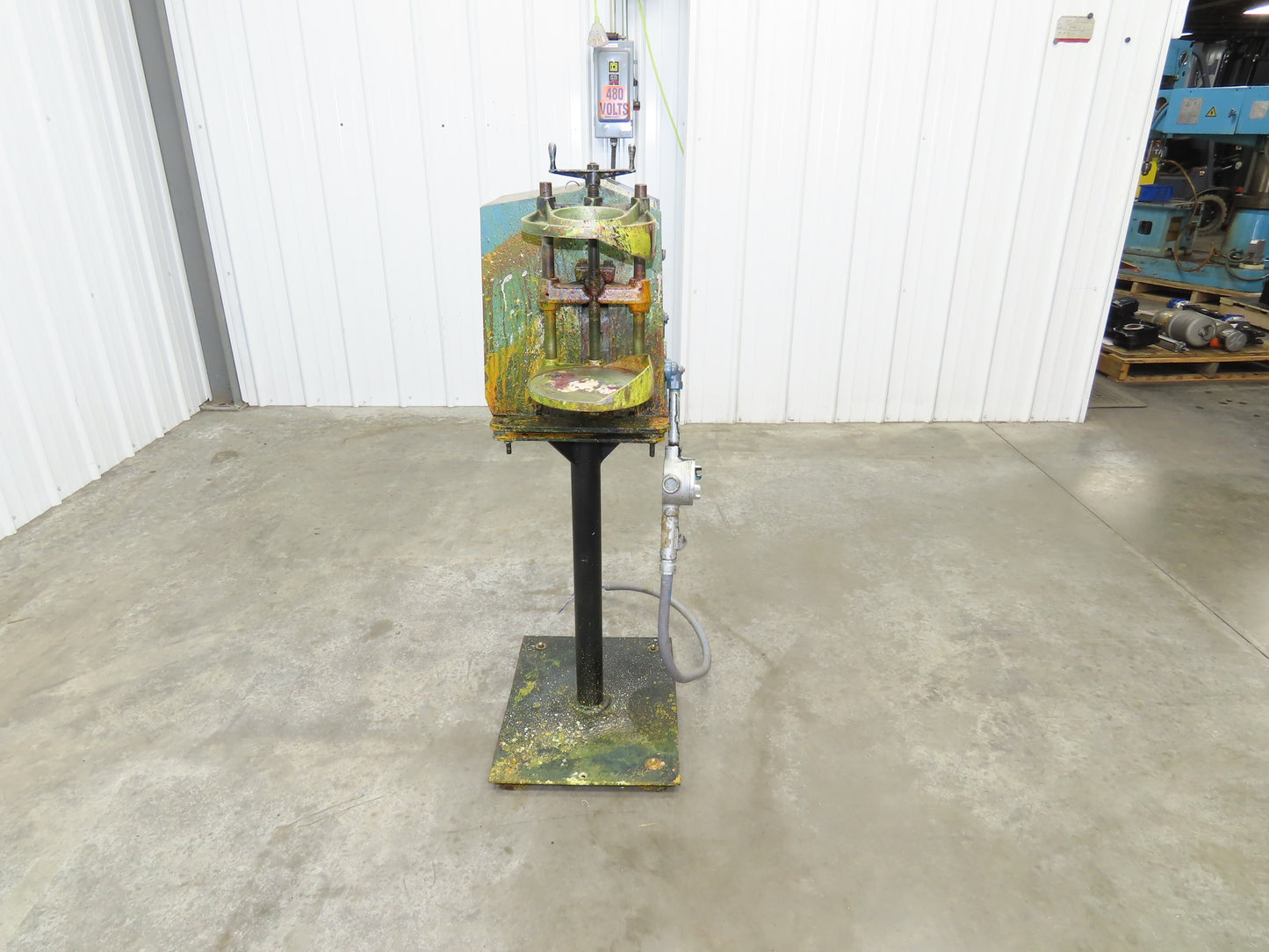 Red Devil Paint Shaker 1 Gallon 115V 1Ph Single Arm Explosion Proof