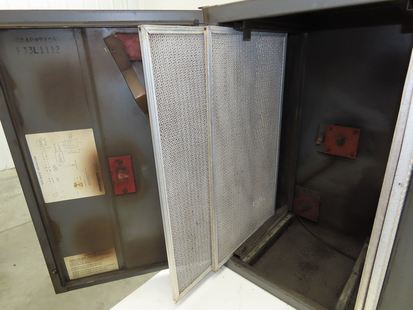 Smokemaster Air Filtration Smoke Eater Filter Ionizer Collector 9400VDC 120V