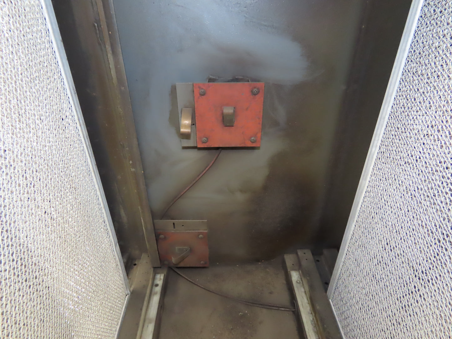 Smokemaster Air Filtration Smoke Eater Filter Ionizer Collector 9400VDC 120V