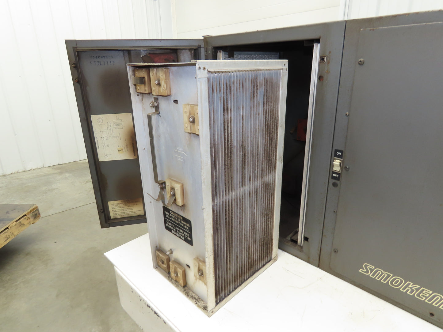 Smokemaster Air Filtration Smoke Eater Filter Ionizer Collector 9400VDC 120V