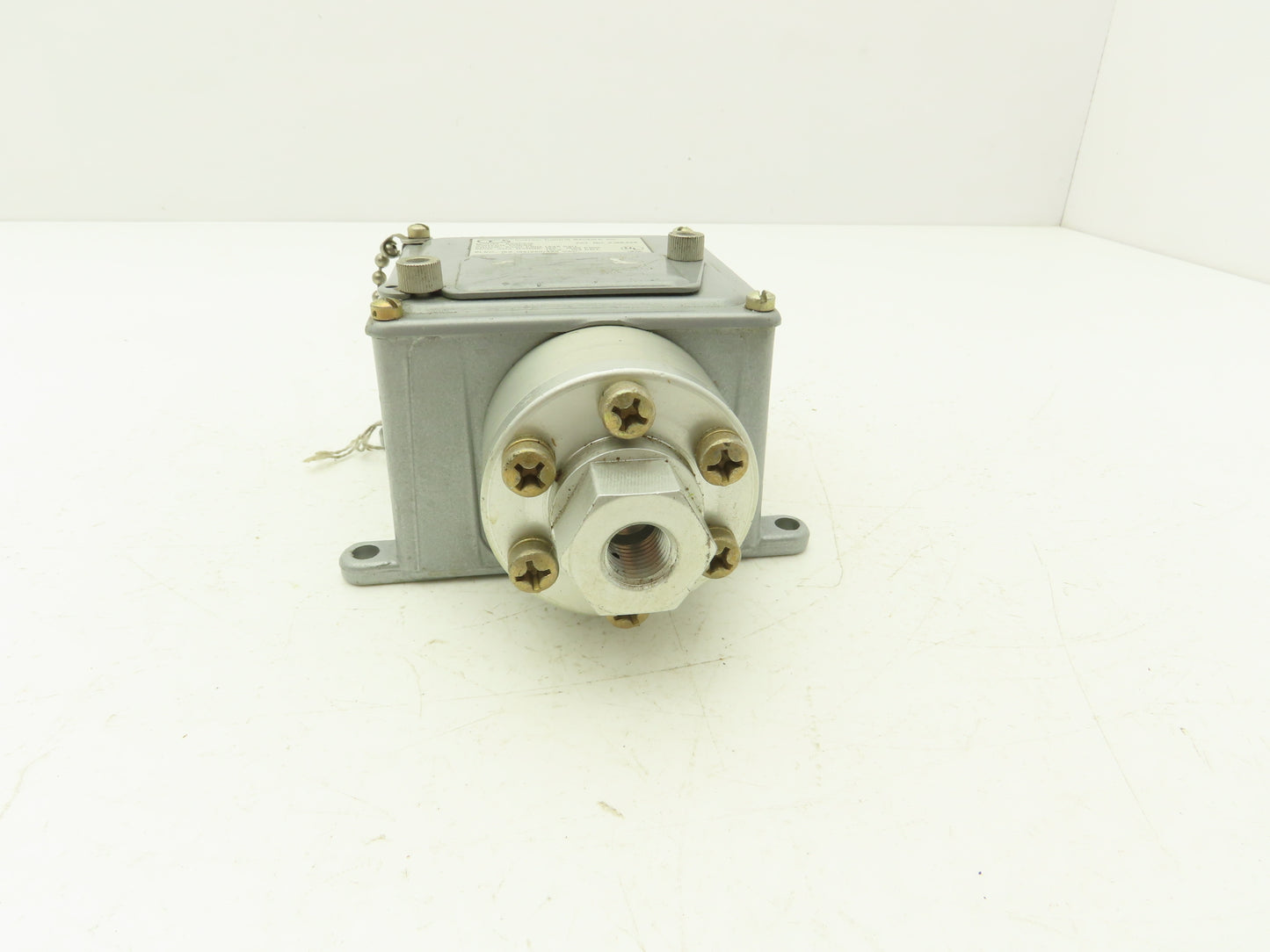 Custom Control Sensors 604PA15 Hydraulic Pressure Switch 5000 PSIG 125/250/480V