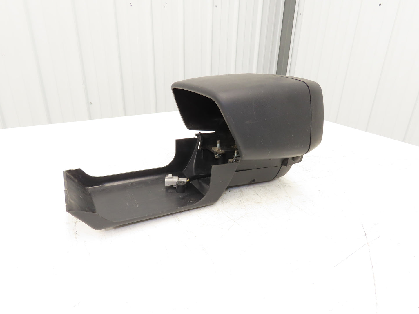 Toyota 45283-31000-71 Electric Forklift Steering Column & Dash Cover Off 7FBCU25