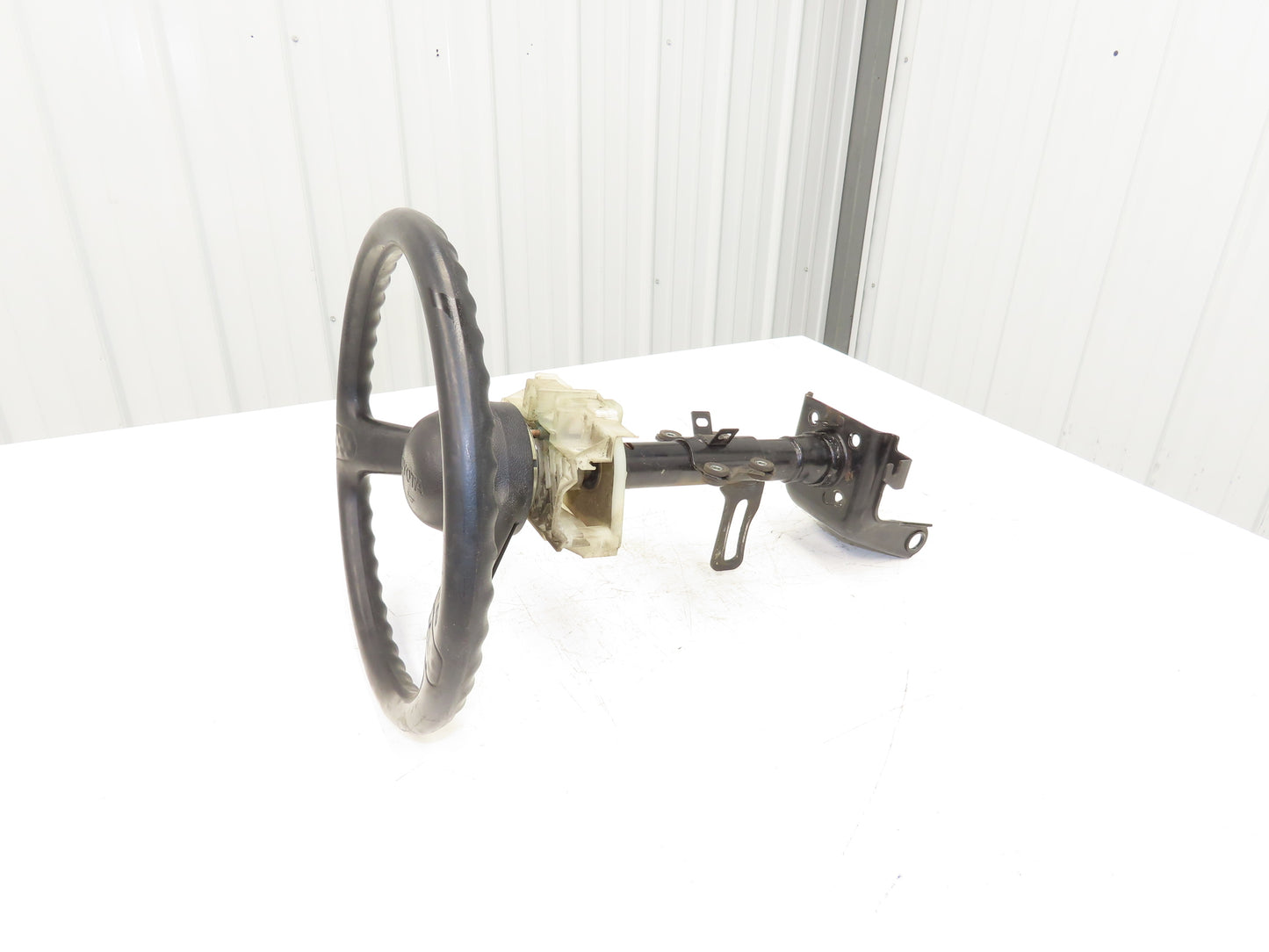 Toyota Electric Forklift Steering Wheel & Column Removed From 7FBCU25