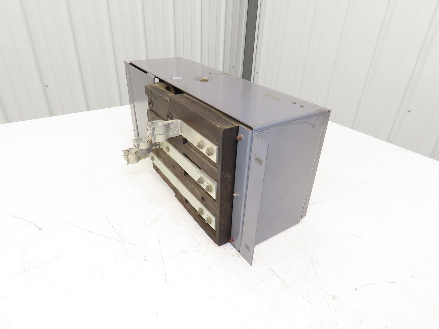 Square D QMB-3620 Saflex Fusible Disconnect Switch 200 Amp 3P 600VAC 3 Ph 50HP