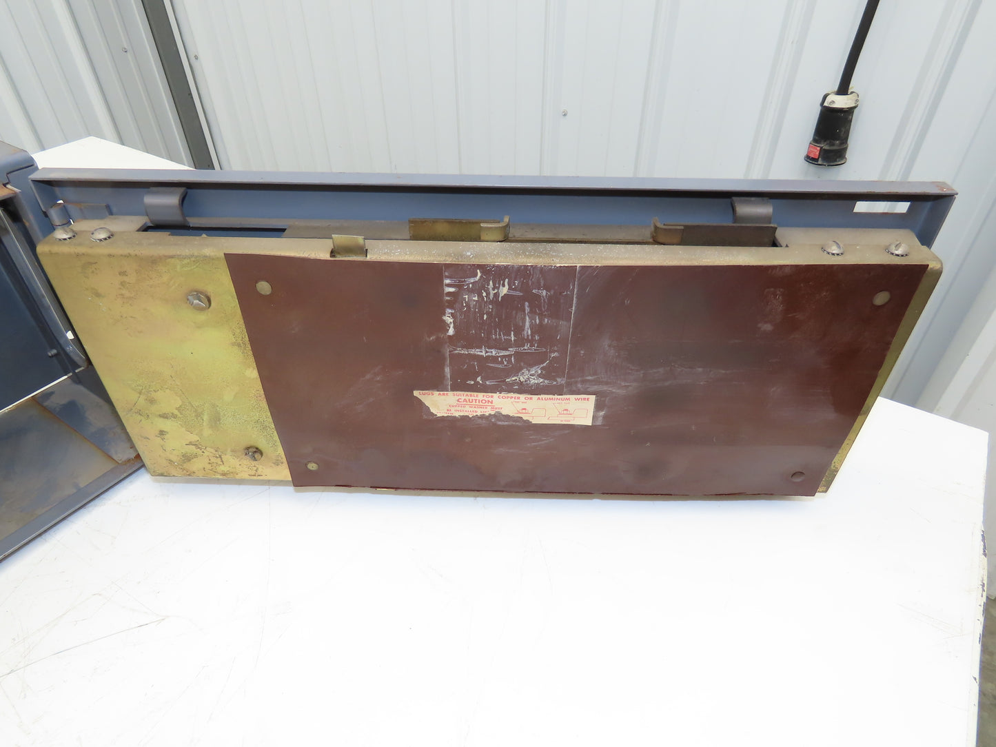 Square D QMB-3620 Saflex Fusible Disconnect Switch 200 Amp 3P 600VAC 3 Ph 50HP