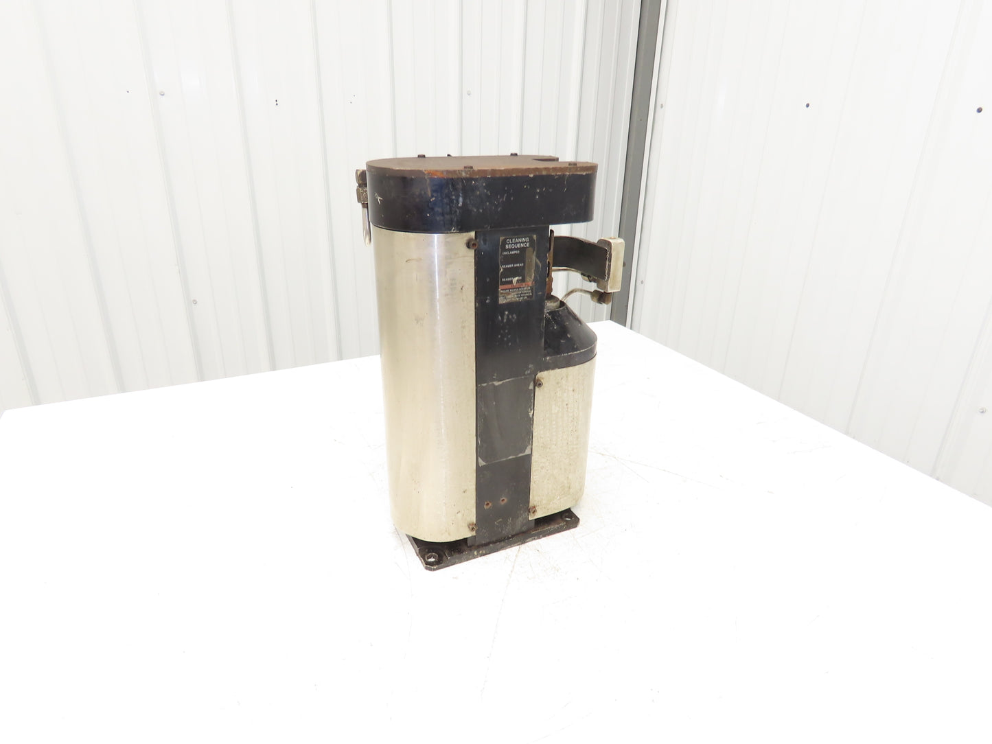 Tregaskiss Tough Gun Reamer Robotic Welding Nozzle Torch Cleaning Station 17"H