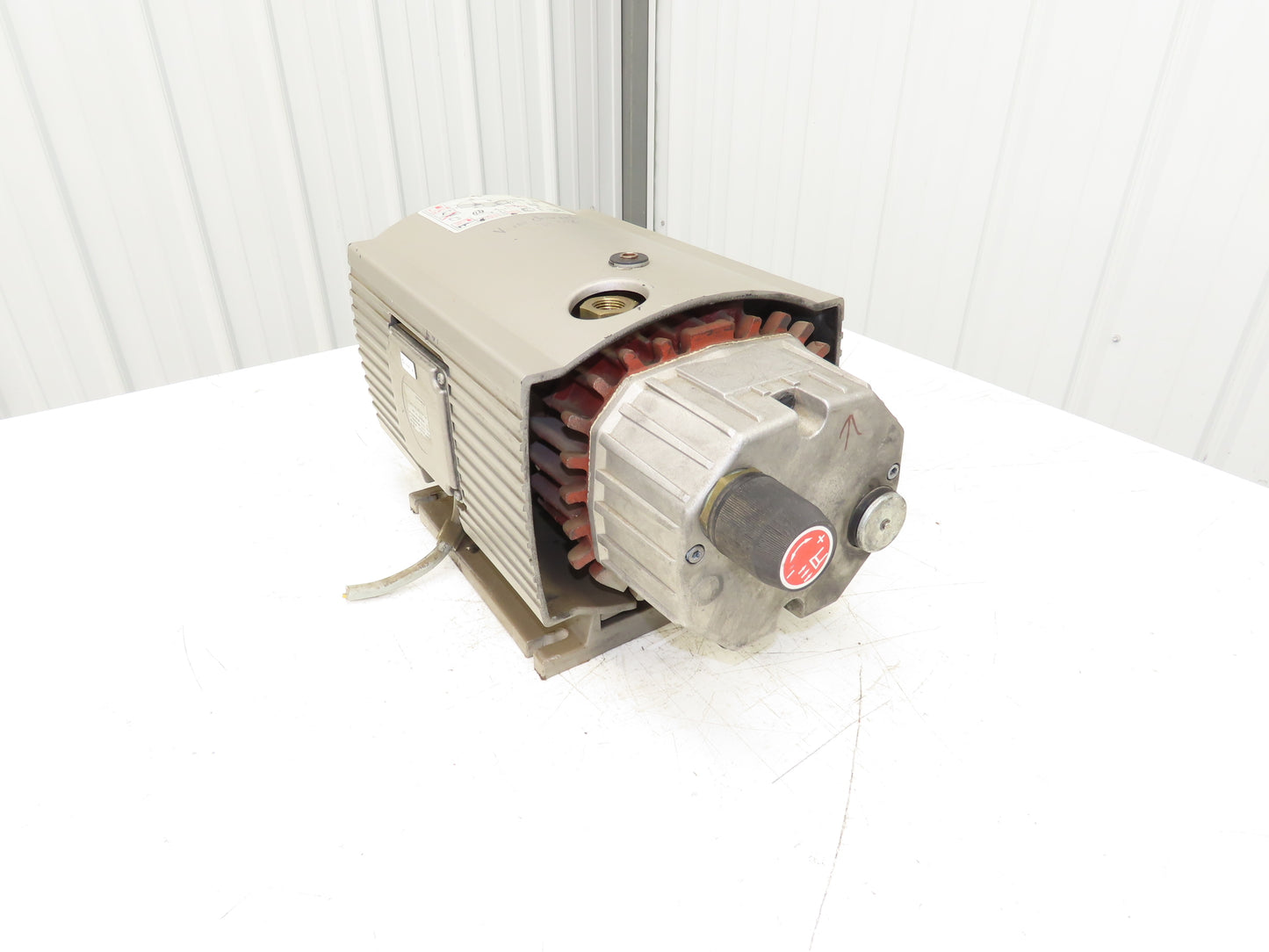 Becker VT 4.25 D80BY4P Oil-less Vacuum Pump .9kw 18scfm 30m³/h 850mbar 460V 3PH