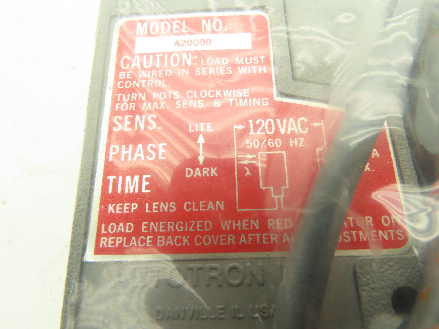 Autotron A20000 Retroreflective Photoelectric Sensor 120VAC