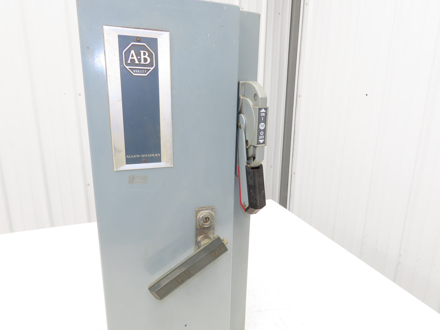 Allen-Bradley 512-BJB-6XP-24R Combination Starter Fusible 600V 3PH 10HP