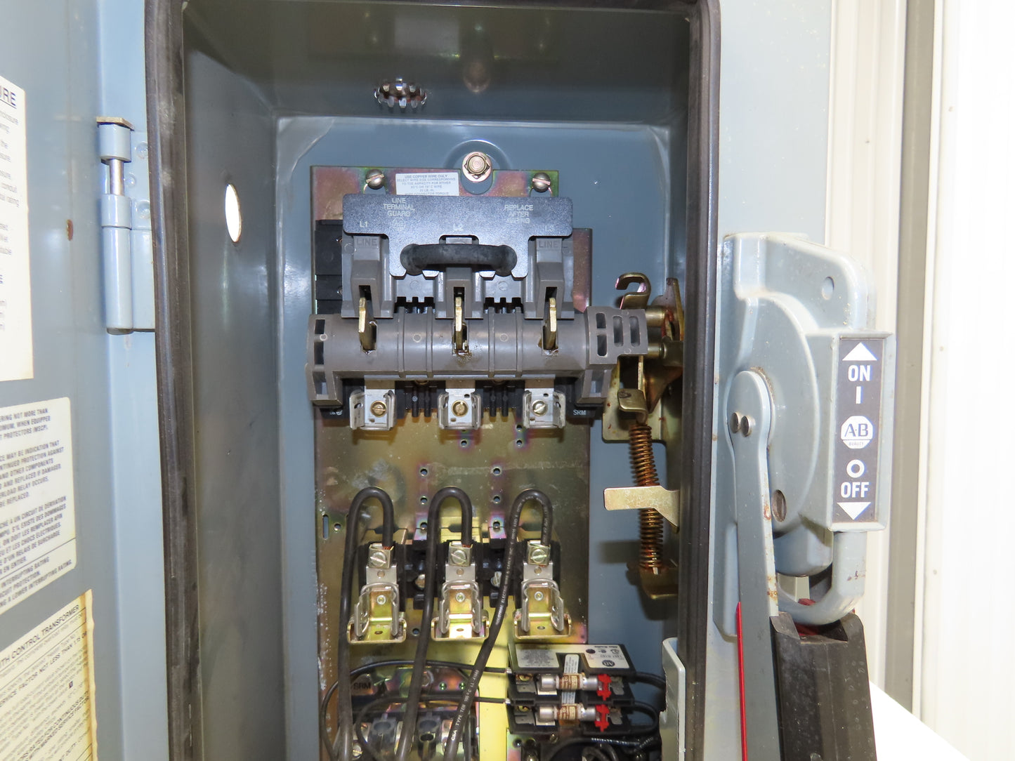 Allen-Bradley 512-BJB-1-6P-24R Combination Starter Fusible 600V 3PH 10HP