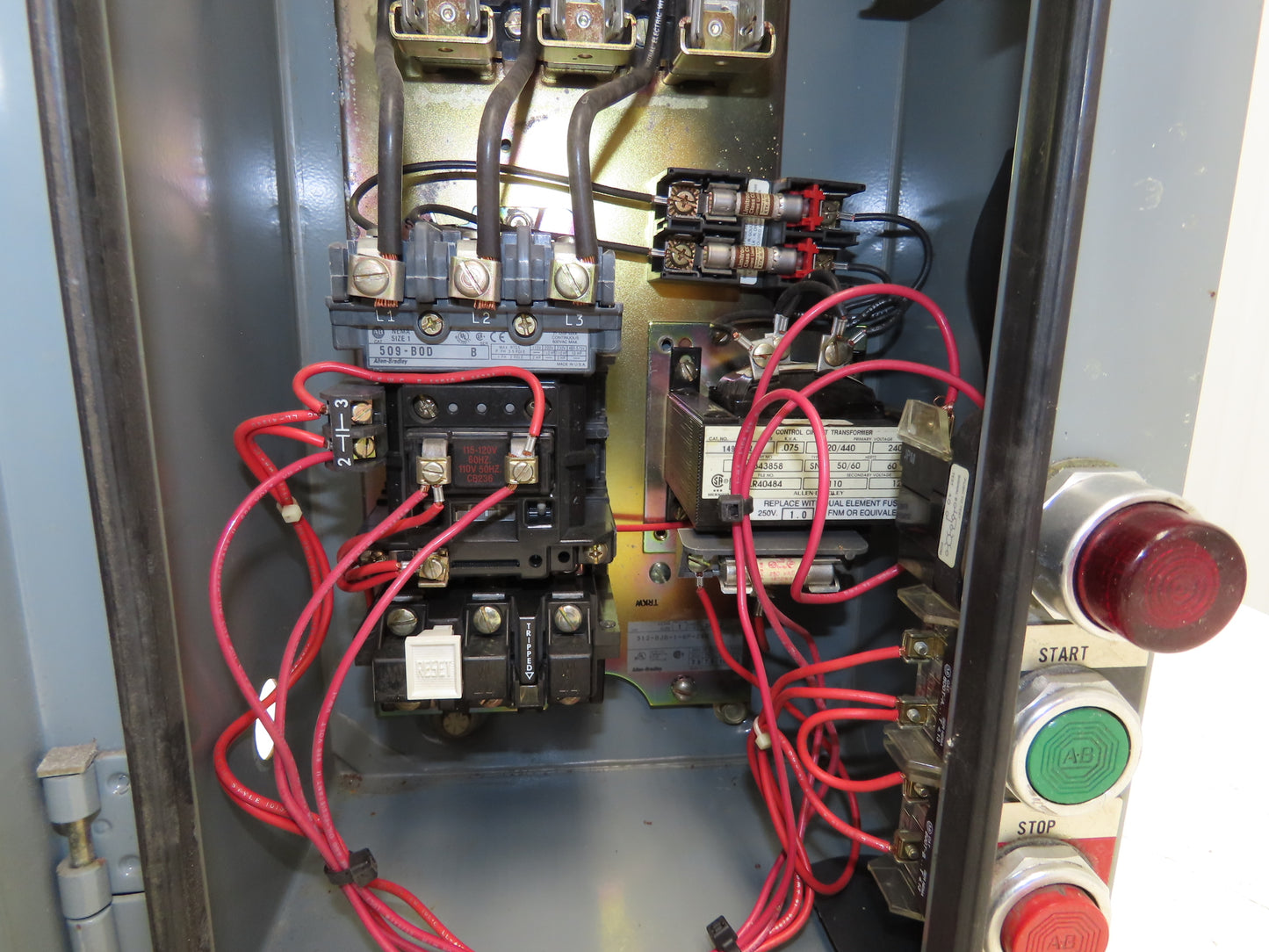 Allen-Bradley 512-BJB-1-6P-24R Combination Starter Fusible 600V 3PH 10HP