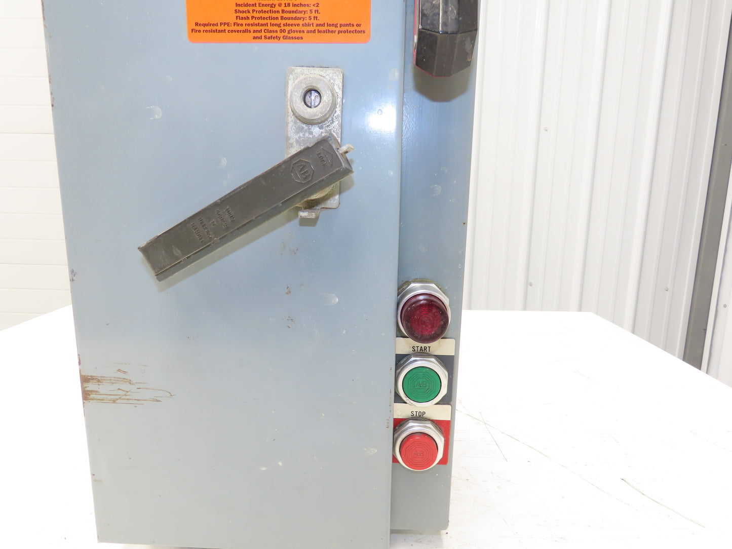 Allen-Bradley 512-BJB-1-6P-24R Combination Starter Fusible 600V 3PH 10HP
