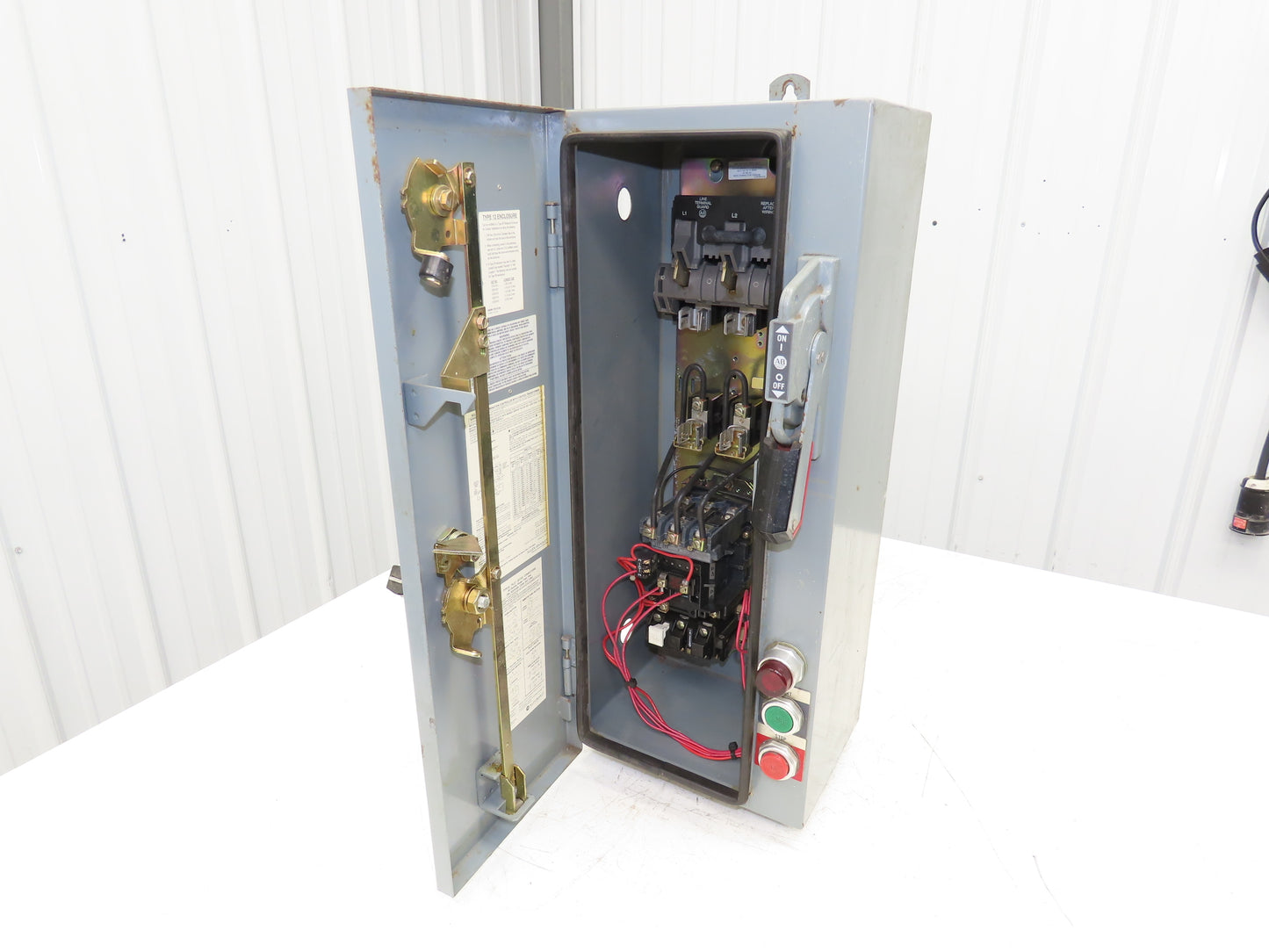 Allen-Bradley 512-BJB-1-6P-24R Combination Starter Fusible 600V 3PH 10HP