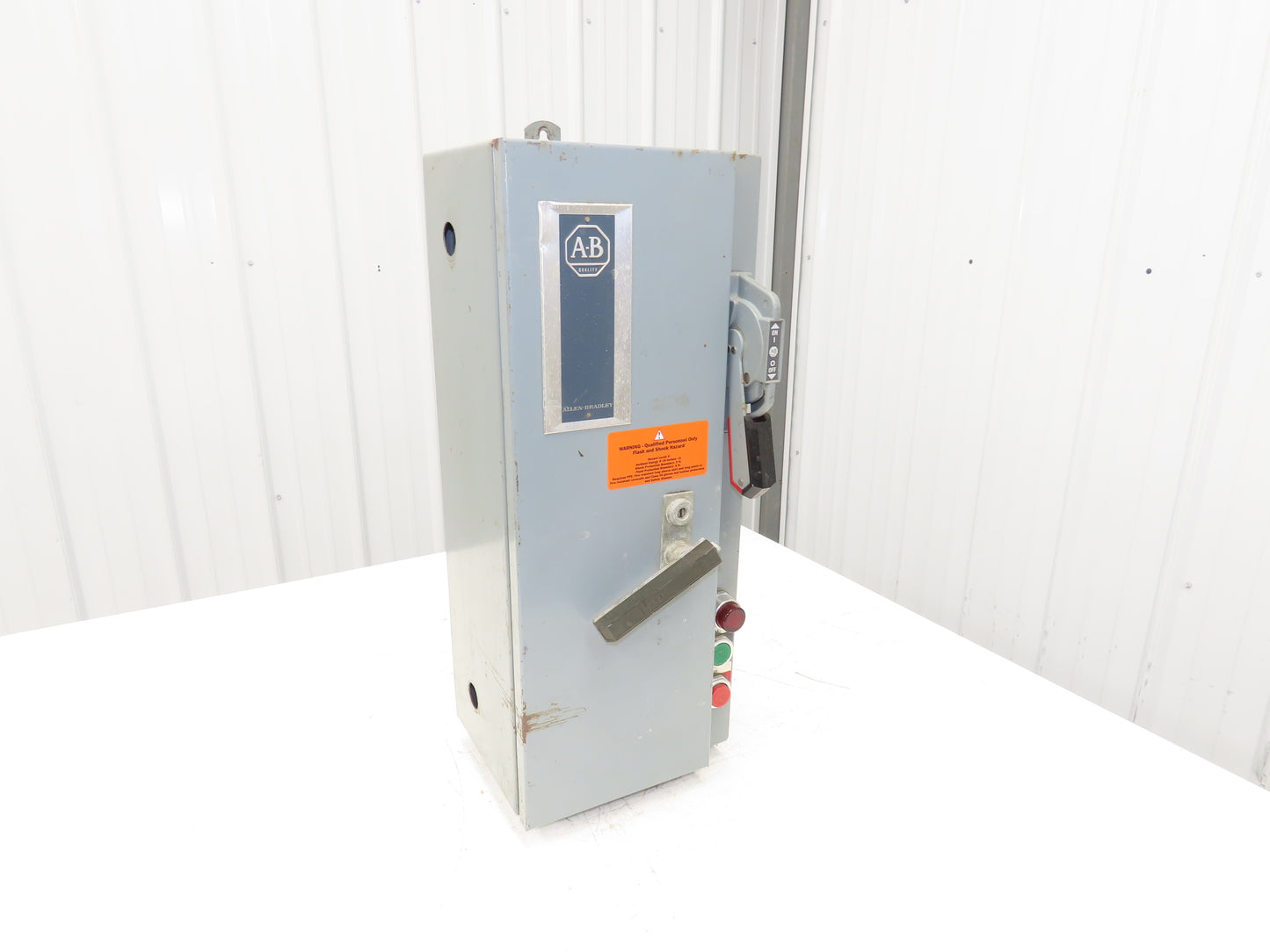 Allen-Bradley 512-BJB-1-6P-24R Combination Starter Fusible 600V 3PH 10HP