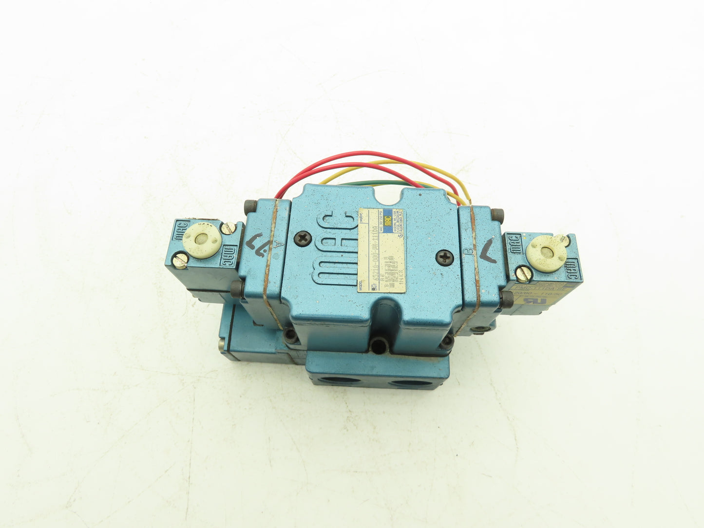 Mac 6521A-000-PM-111DA Pneumatic Air Directional Valve 150PSI 3/4" NPT 120V 60Hz