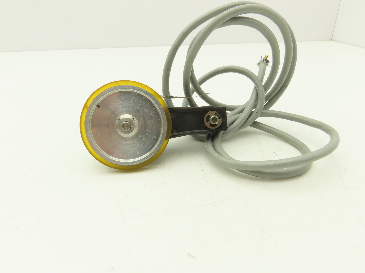 Red Lion ZMD2500B Rotary Encoder with Measuring Wheel 5-28VDC